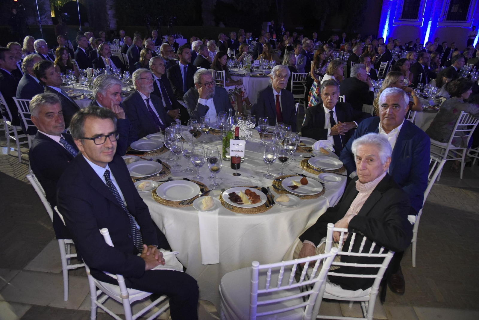 Alfonso Guerra, Carlos Castro, Francisco Castaares, Juan Carlos Rodrguez Ibarra, Cndido Mndez, Antonio Claret, Antonio Ojeda Escobar, Antonio Ramrez y Antonio Collantes.jpg