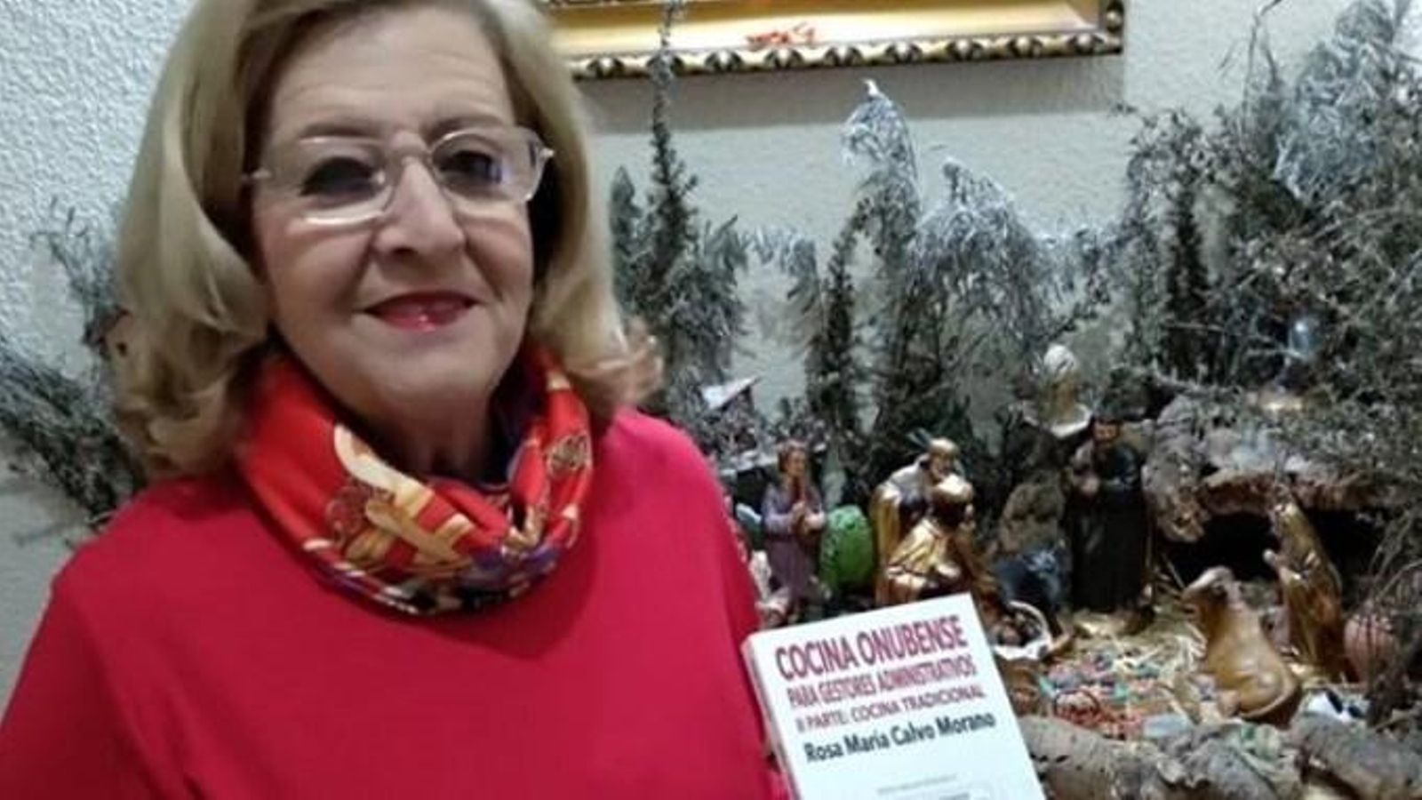 La autora con otro trabajo de cocina tradicional onubense. La autora con otro trabajo de cocina tradicional onubense.