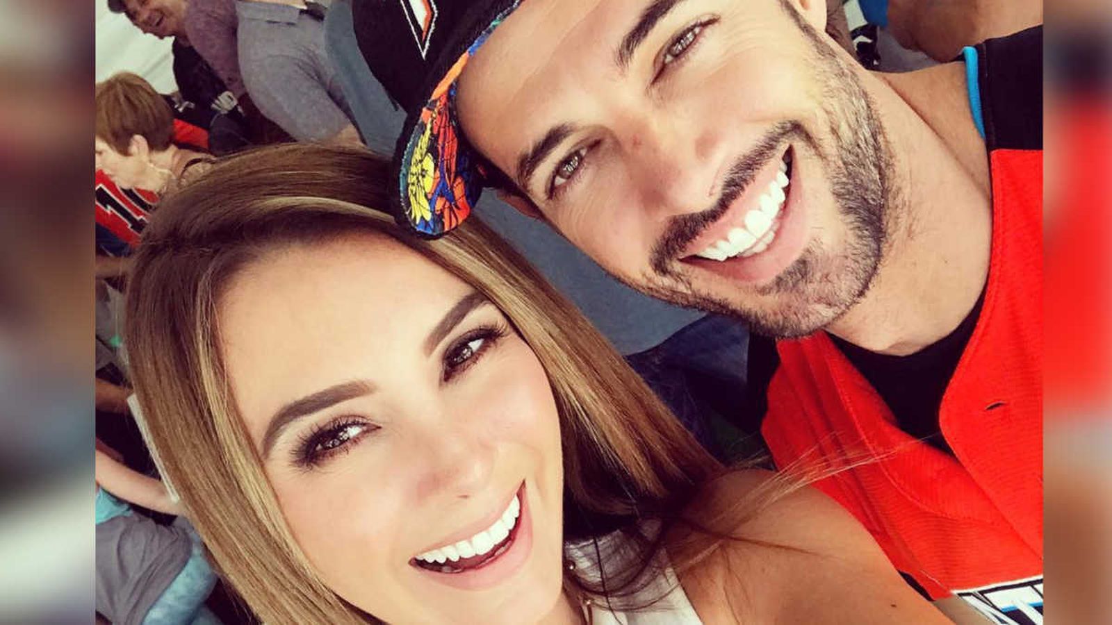El actor William Levy se ha llevado casi dos décadas con Elizabeth Gutiérrez, tras varios altibajos. Finalmente el amor se les rompió definitivamente el pasado año. No pasaron por el altar
