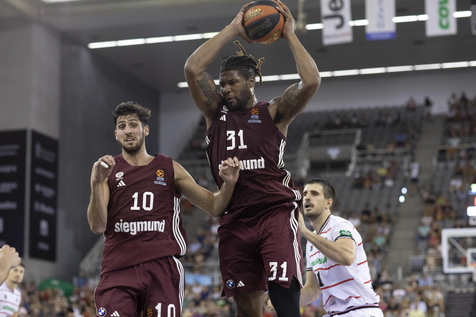 Las mejores imágenes del Covirán Granada-Bayern de Múnich