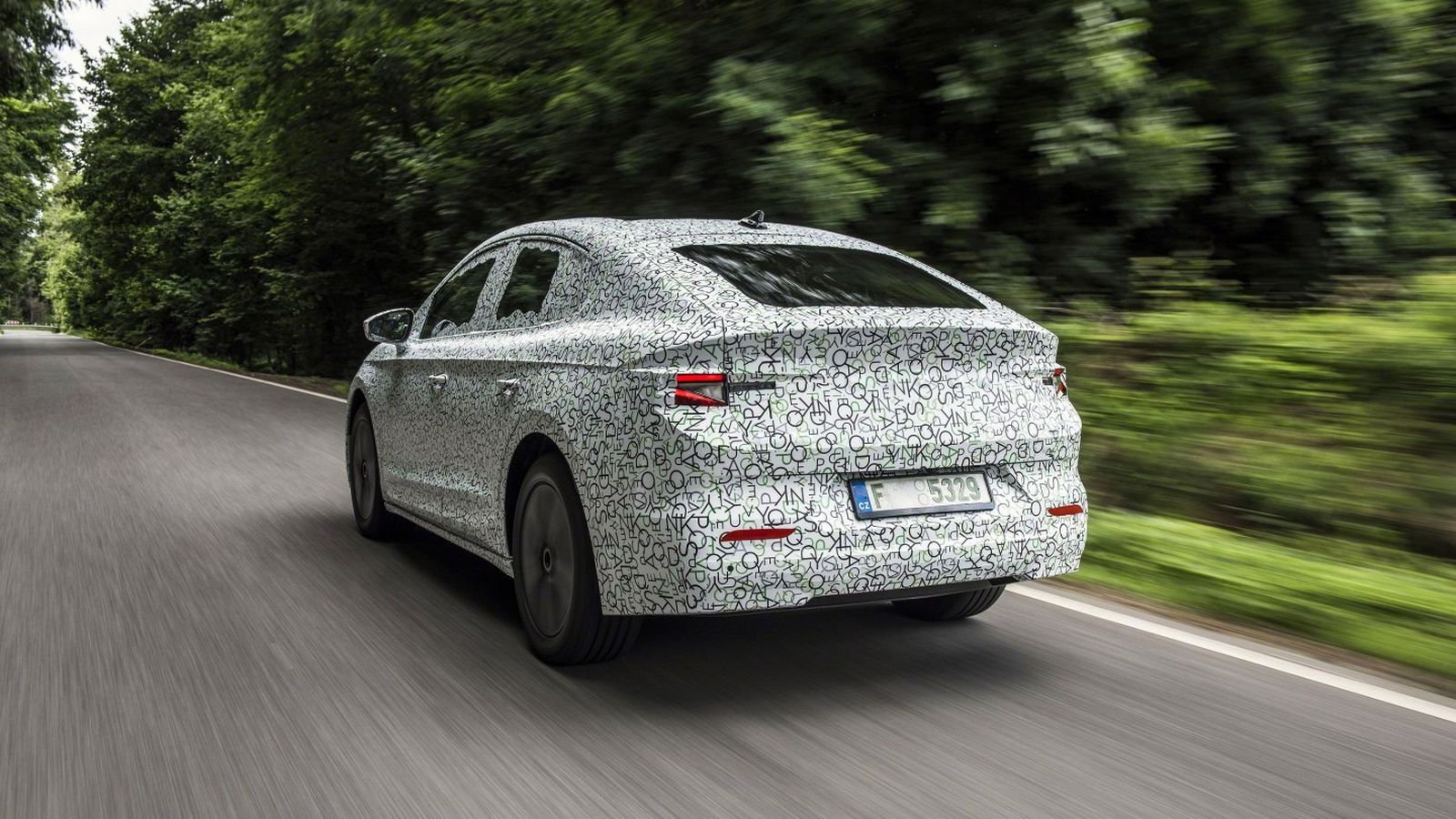 El futuro coupé de Skoda utiliza la plataforma MEB de Volkswagen, la misma que emplean, además del Enyaq iV, los ID.3 e ID.4 de VW o el Cupra Born.