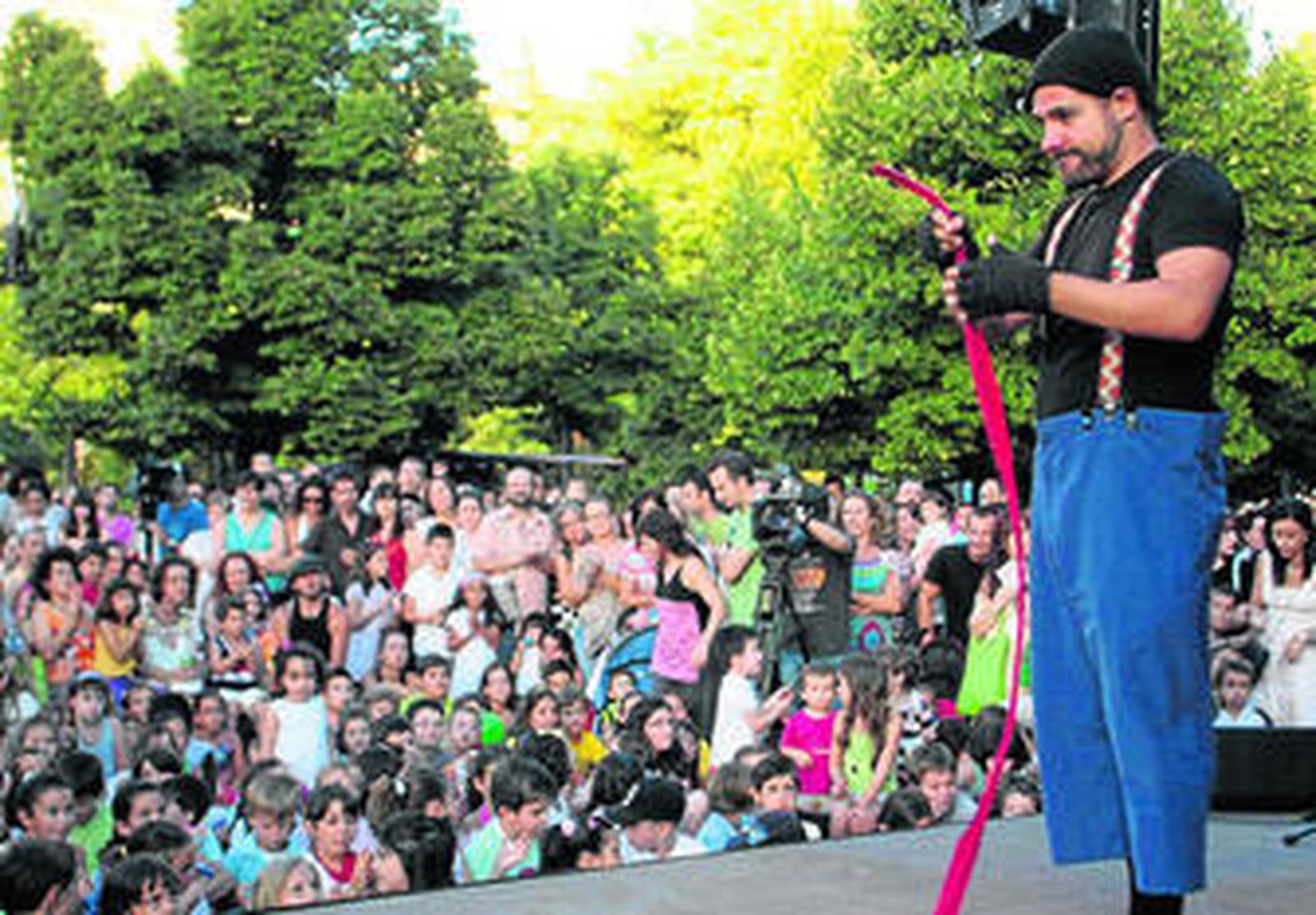 La Huerta de San Vicente volvió a llenarse de público infantil una vez más.