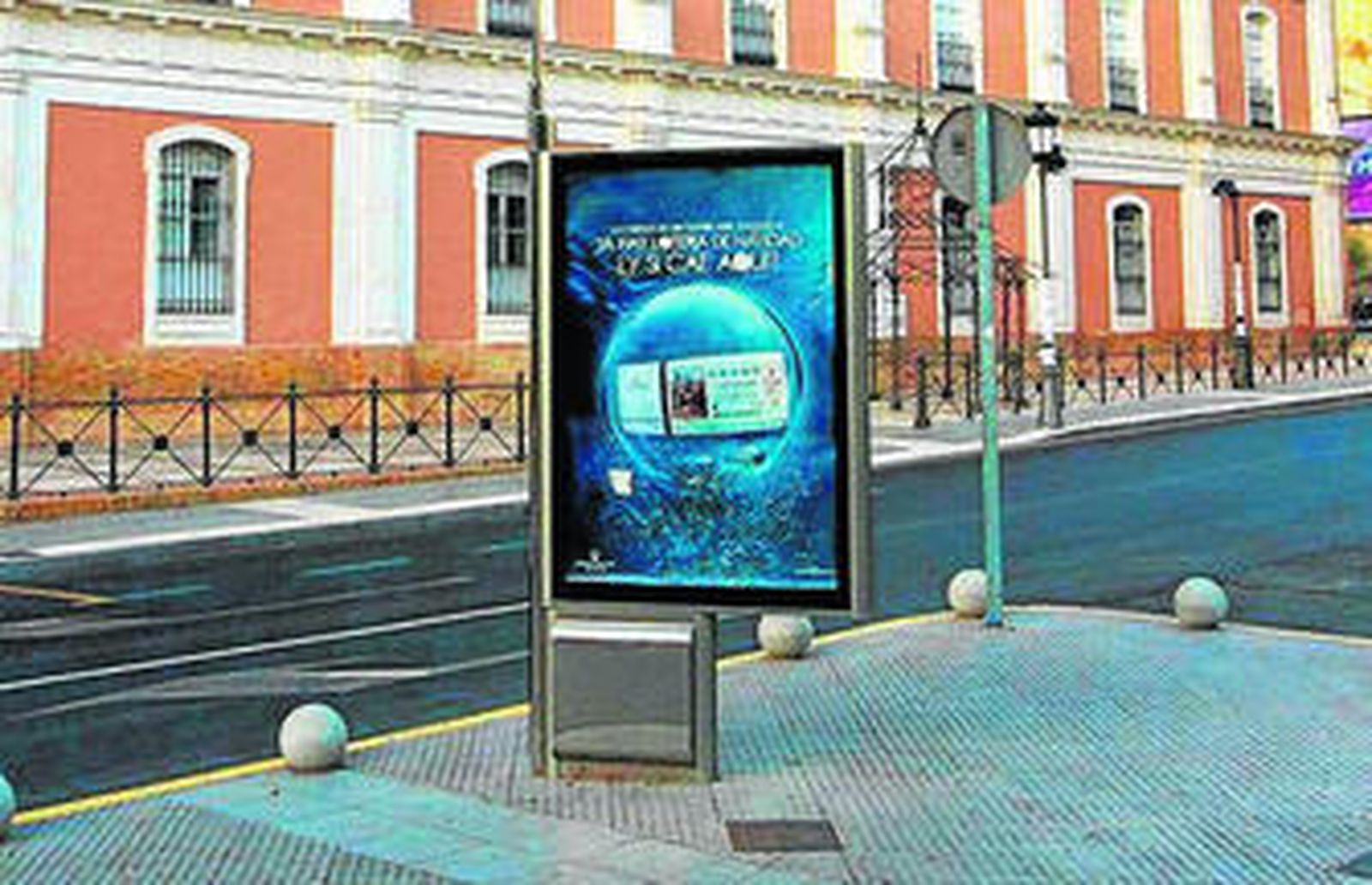 Equipo de medición en la zona de La Merced.