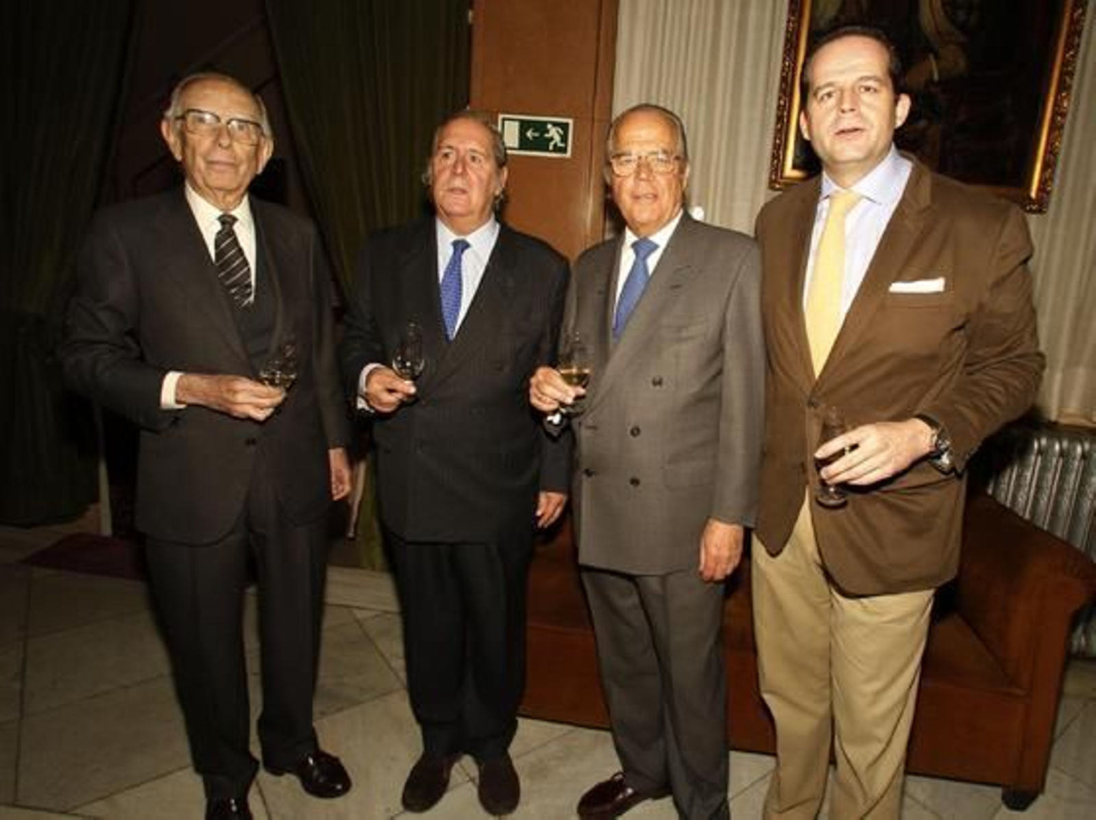 Los jerezanos afincados en Madrid se dieron cita en el Centro Cultural de los ejércitos para rendir homenaje a Bertín Osborne./José Ramón Ladra

Foto: Jose Ramon Ladra