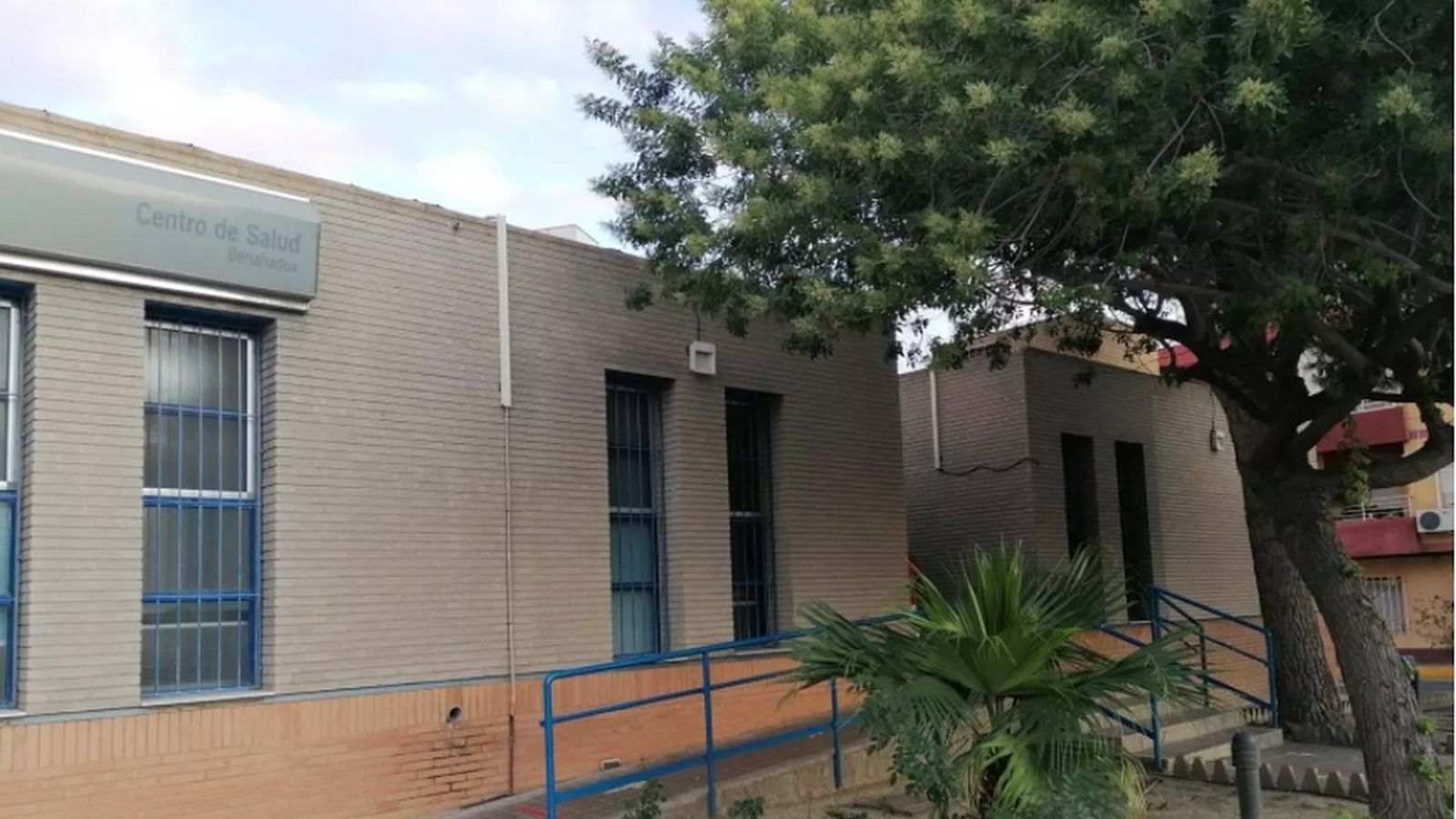 Tras la denuncia pública de los vecinos de la zona el Centro niega precariedad en la atención.