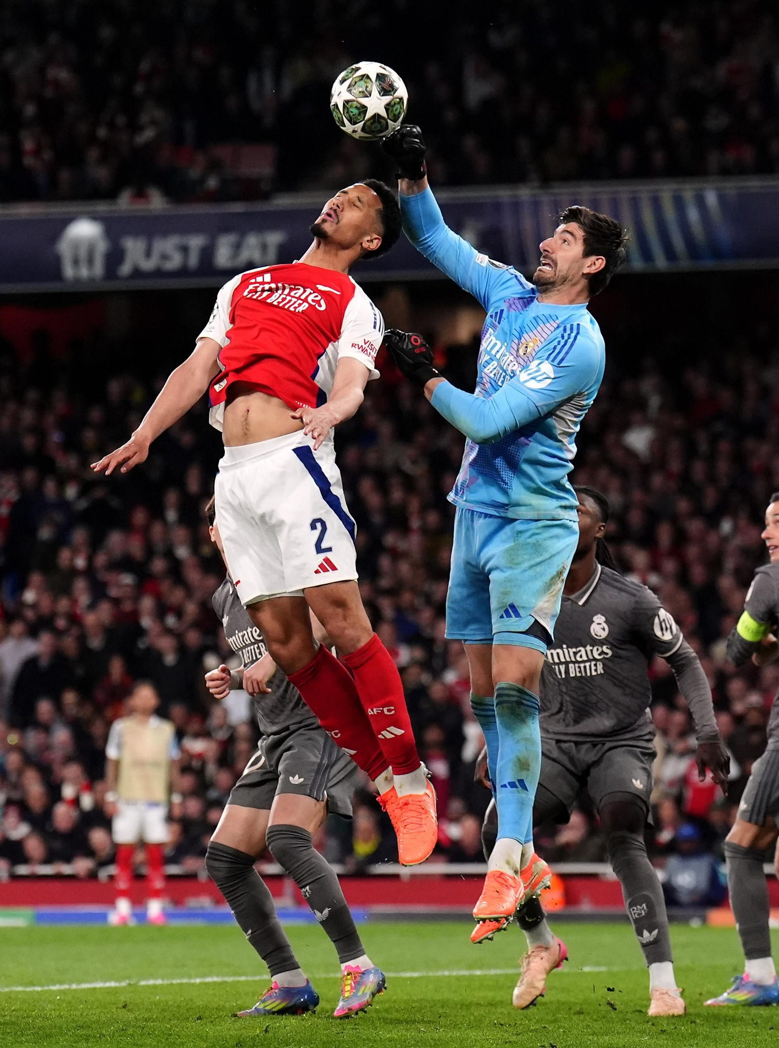 Las mejores fotos del Arsenal - Real Madrid