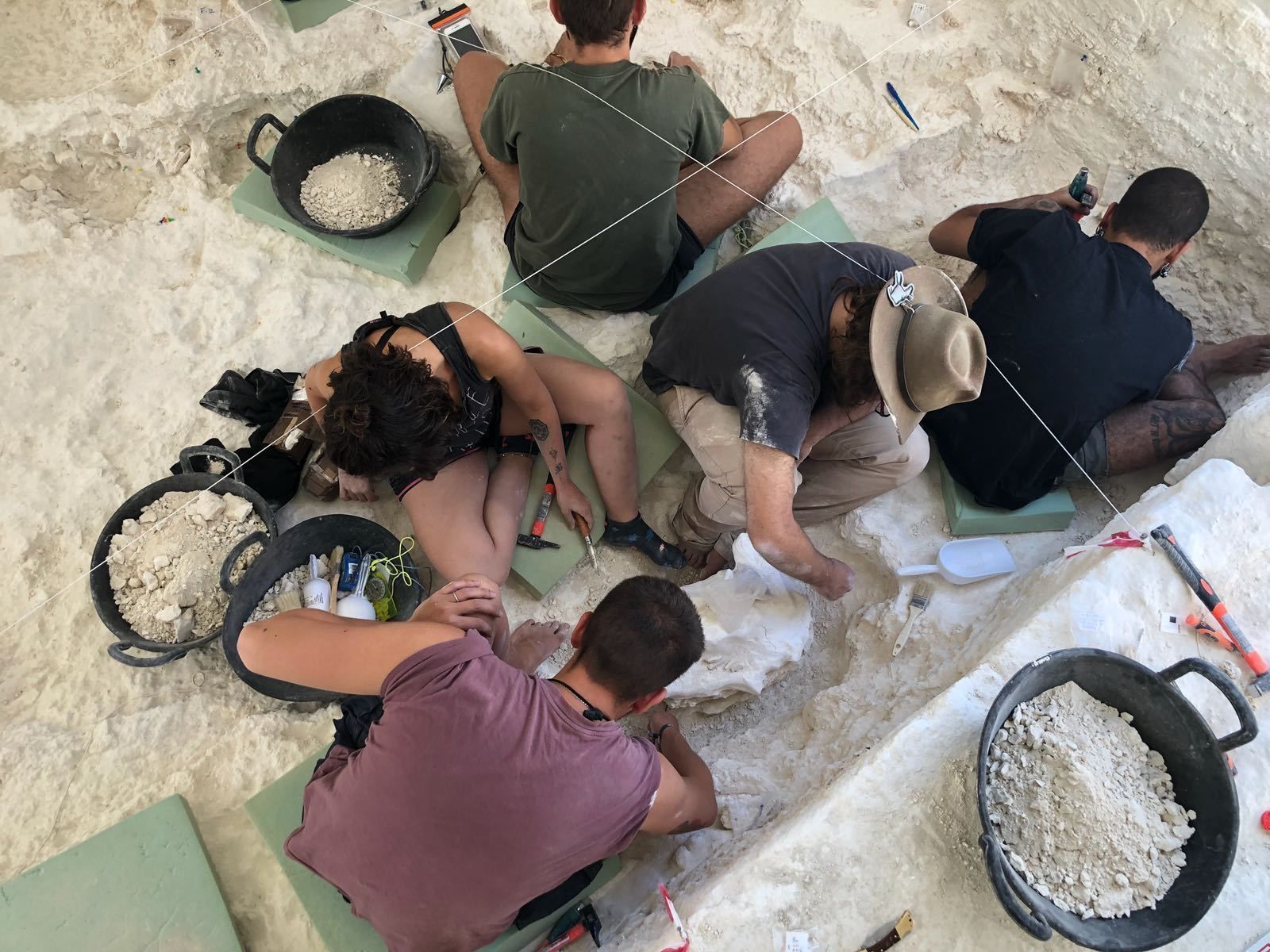 La cubierta del yacimiento Fuentenueva 3 tendrá un diseño vanguardista con ondulaciones y distintos niveles.