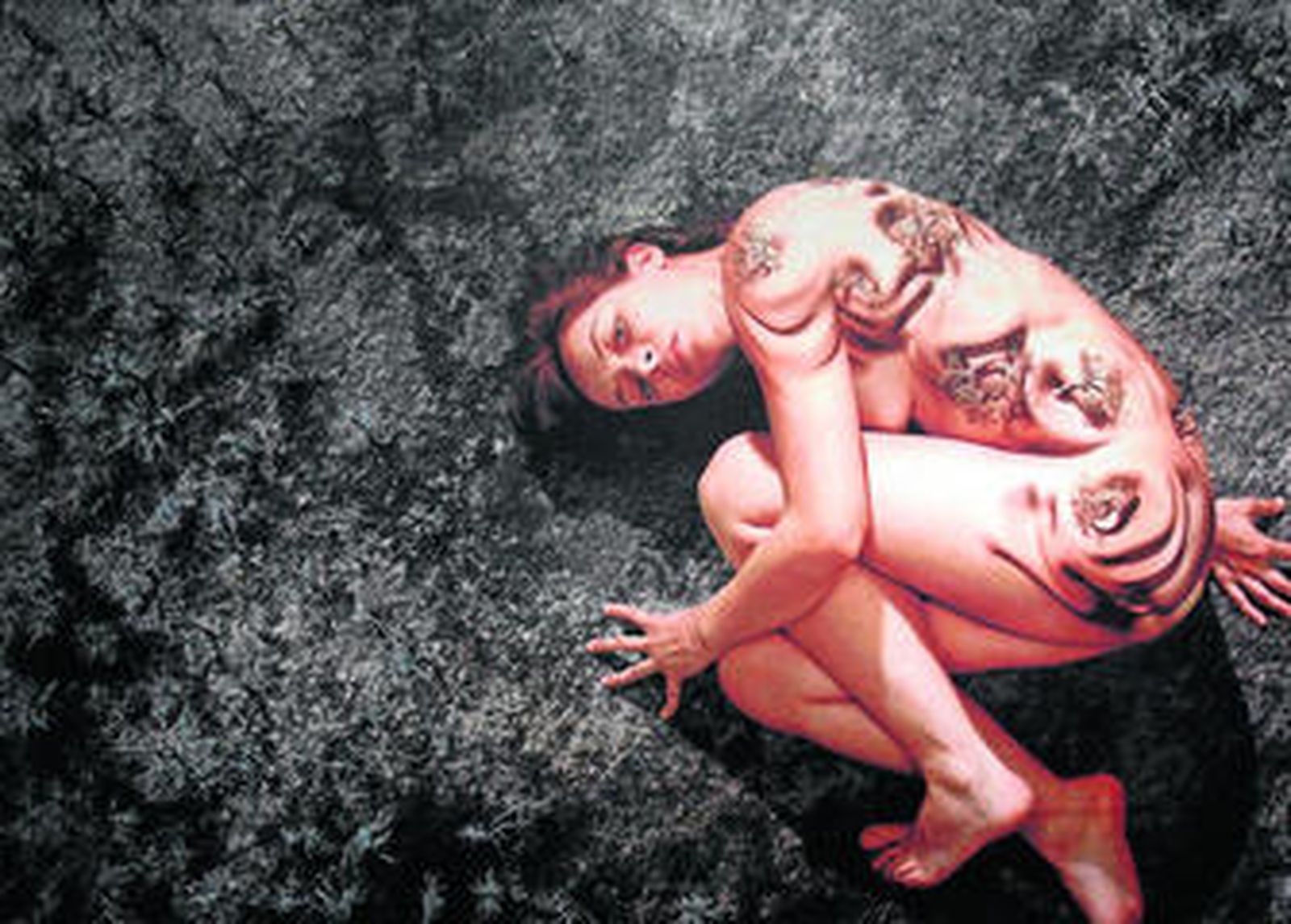 Los cuerpos de Marina Núñez atraen por lo extraordinario aunque también repelen por su naturaleza mixta.