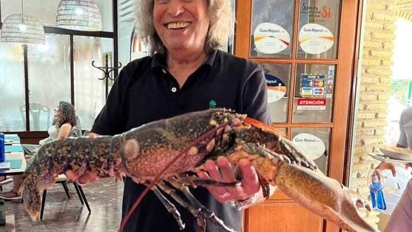 José Mercé, orgulloso con el bogavante