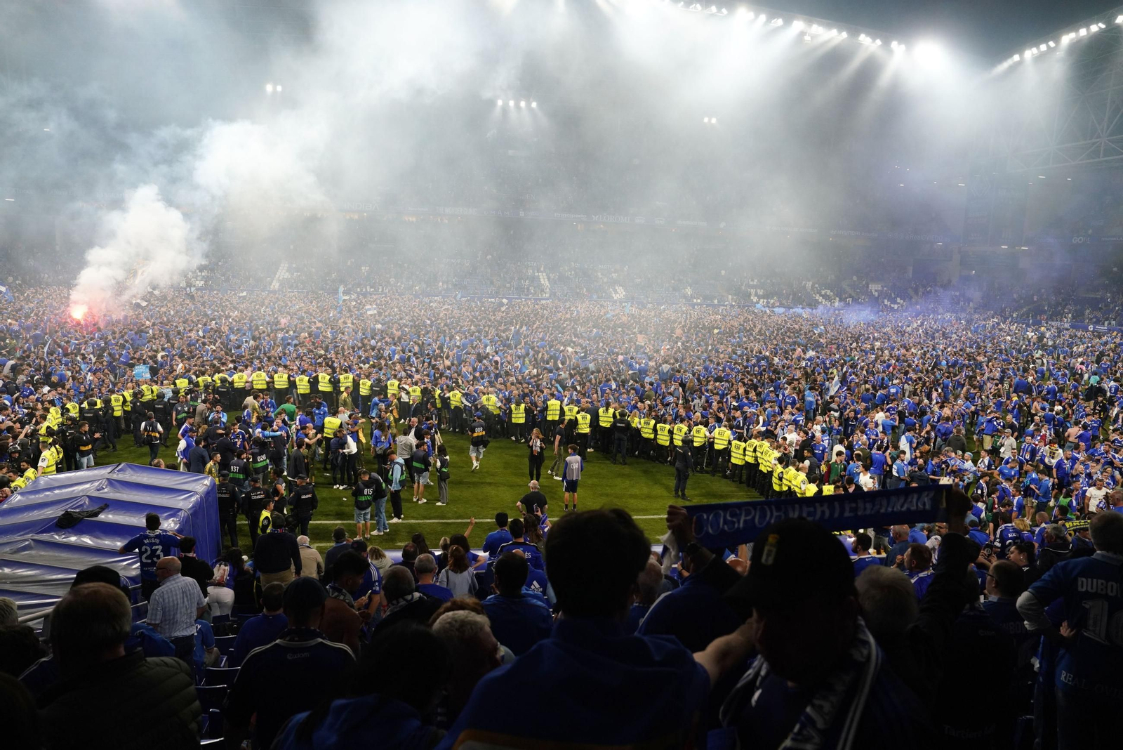 Las fotos del ascenso del Oviedo ante el Mirandés