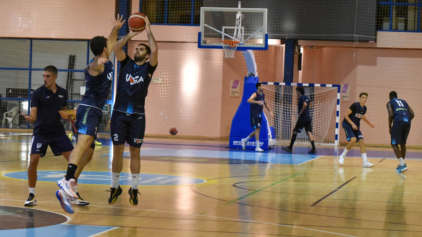 Las fotos del primer entrenamiento del UDEA 2023-24