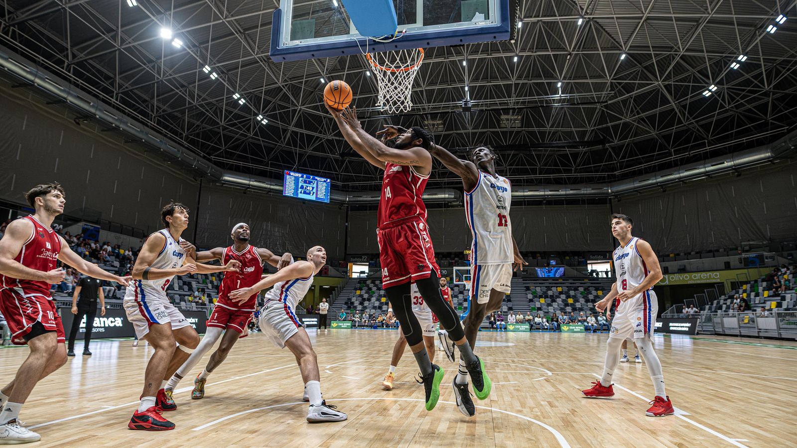 El plantel rojillo decantó la balanza en los diez minutos finales.