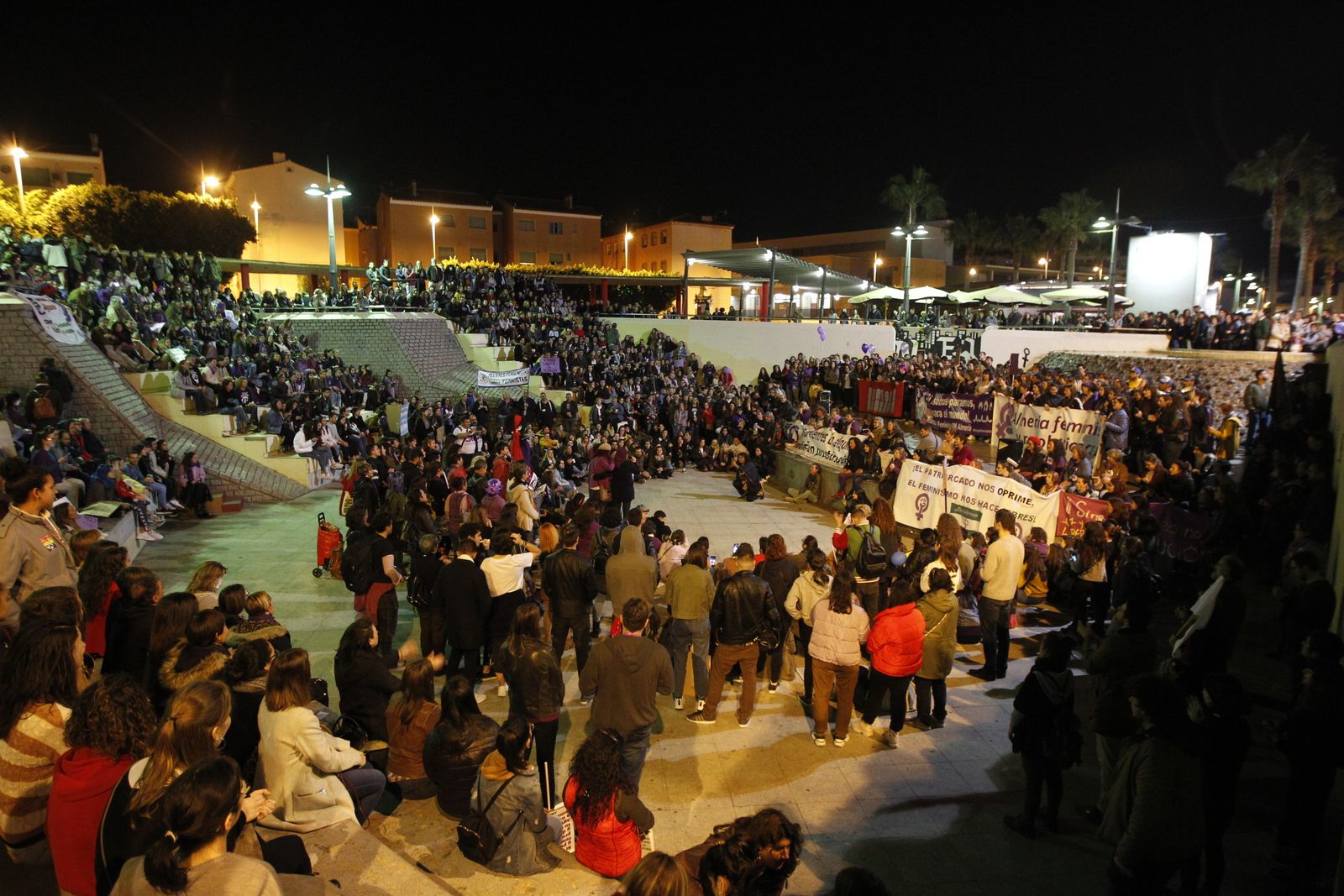 Fotogalería manifestación Día Internacional de la Mujer en Almería