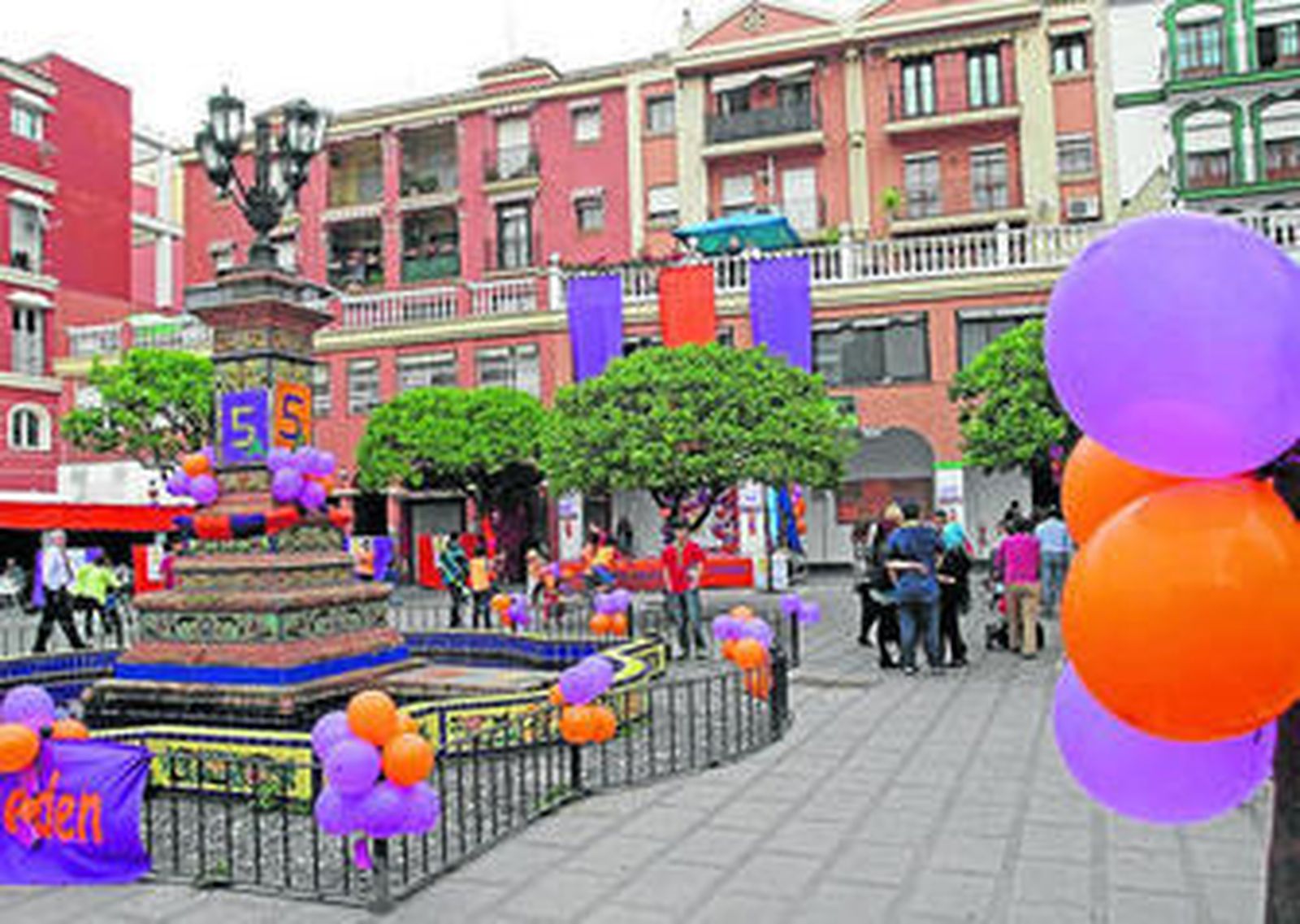 La plaza Cruz Herrera, durante los actos celebrados ayer por la tarde.