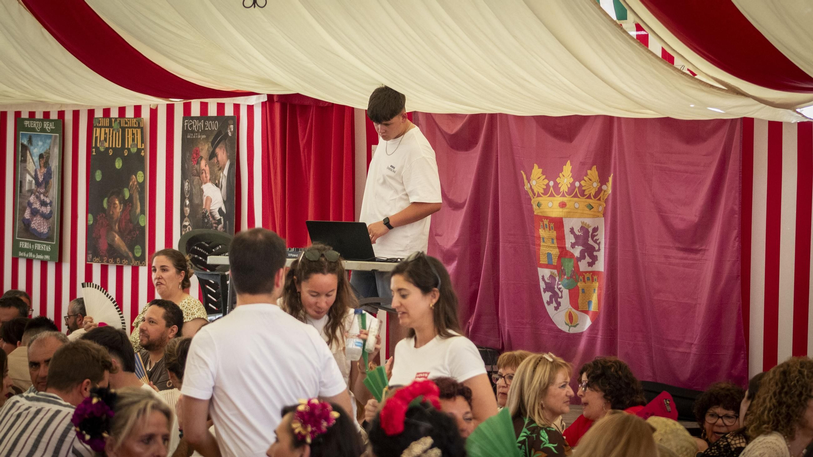 Búscate en las imágenes del viernes en la feria de Puerto Real