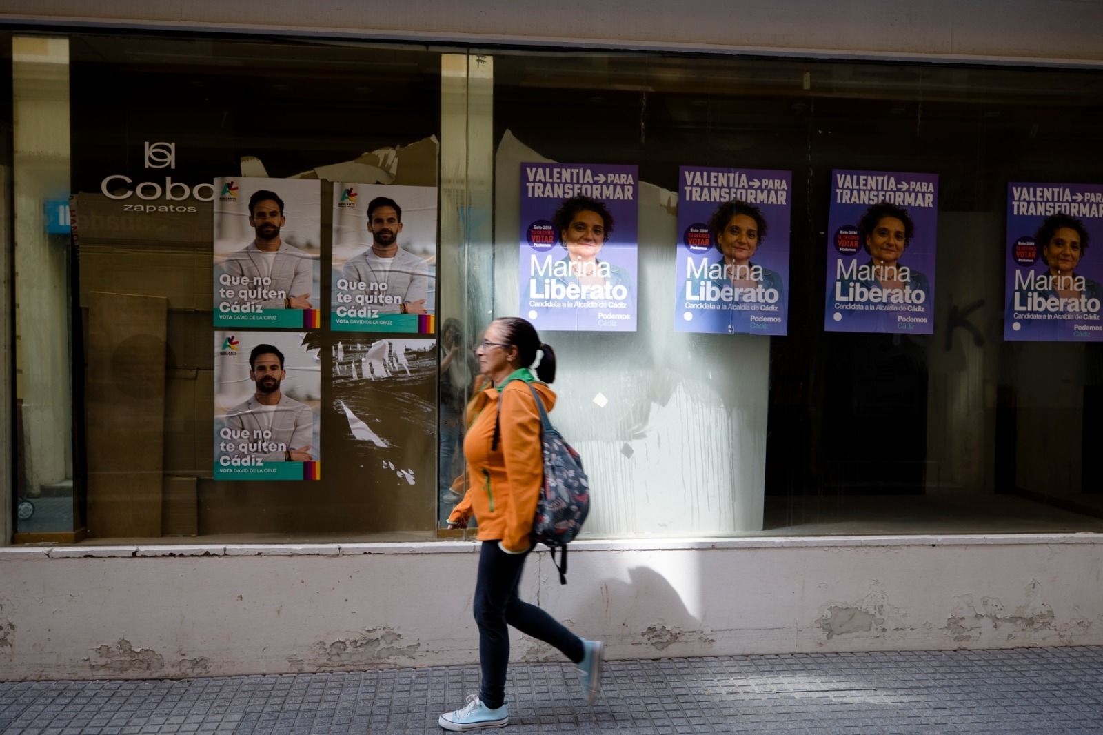 David de la Cruz (Adelante Izquierda Gaditana) comparte espacio con Marina Liberato (Podemos).