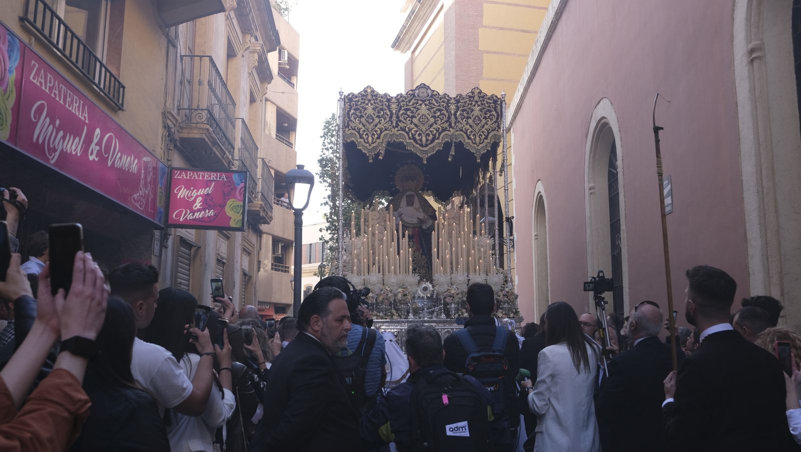 La procesión de la Santa Cena en Almería, en imágenes