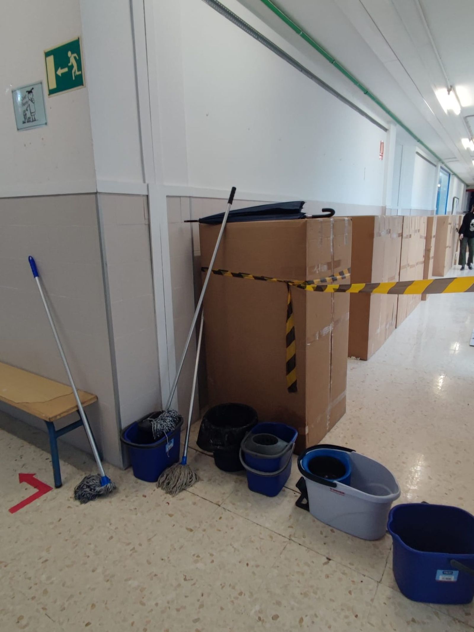 IES Turaniana de Roquetas de Mar inundado