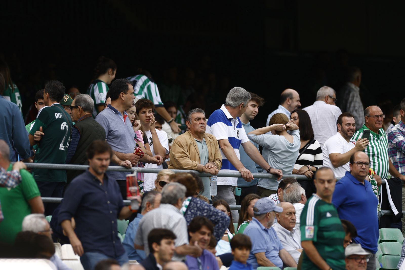 Búscate en las fotos del Betis-Atlético de Madrid
