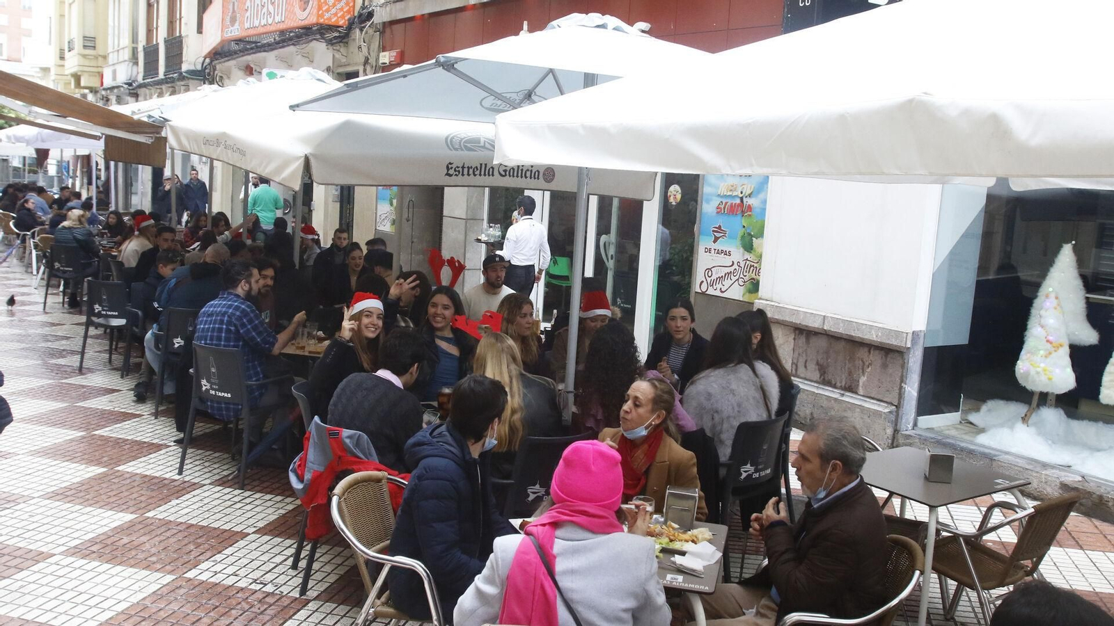 Cordobeses disfrutan de la Tardebuena de 2021.