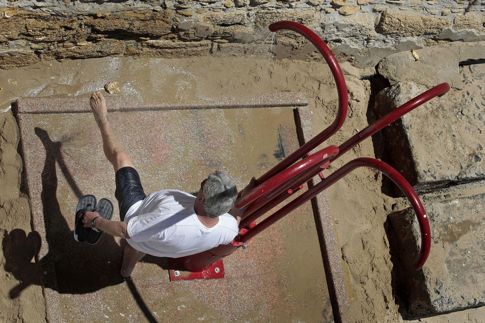 Una ducha de playa en una imagen de archivo.