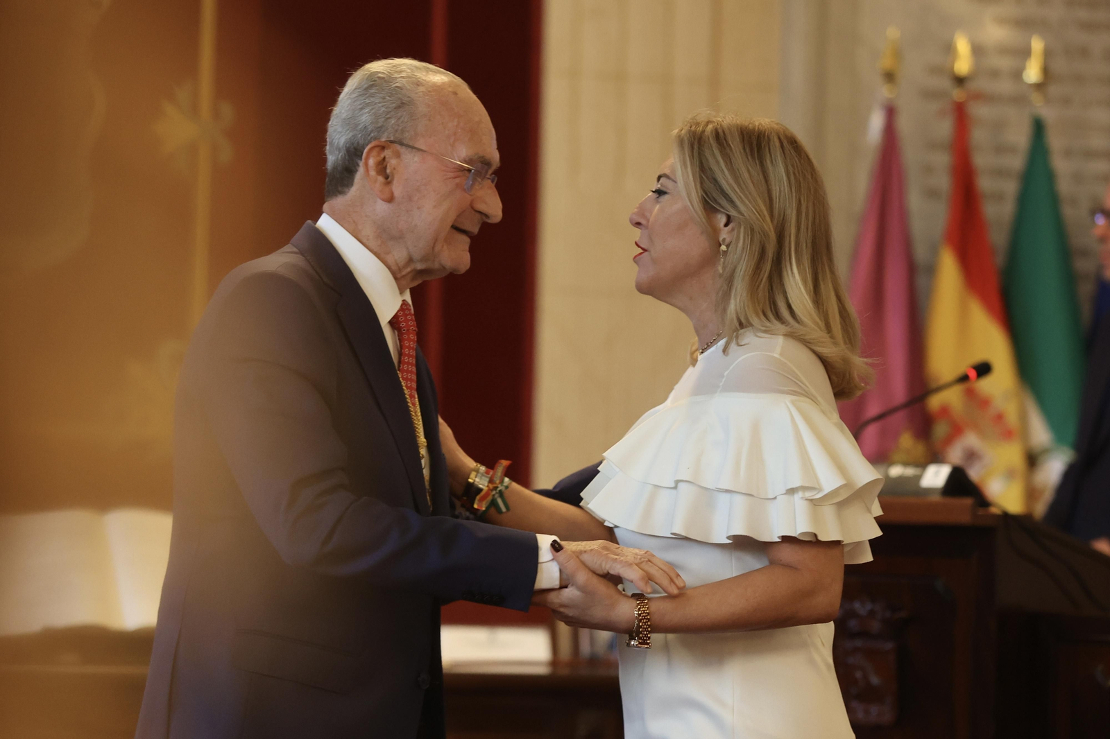 La investidura del alcalde de Málaga, en imágenes