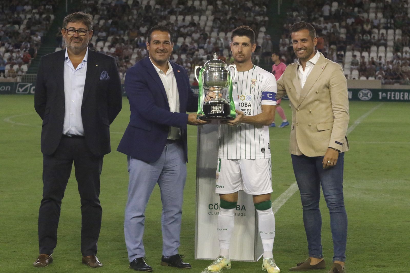 La victoria del Córdoba CF ante el Unionistas de Salamanca, en imágenes