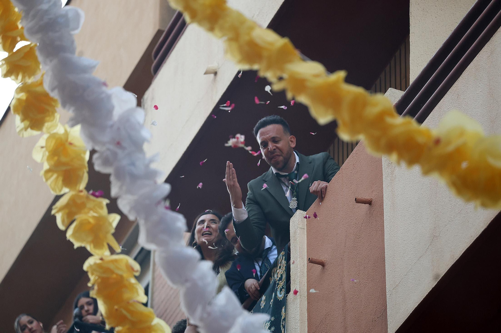 Imágenes de la procesión extraordinaria de la Virgen de la Esperanza por las calles de Huelva
