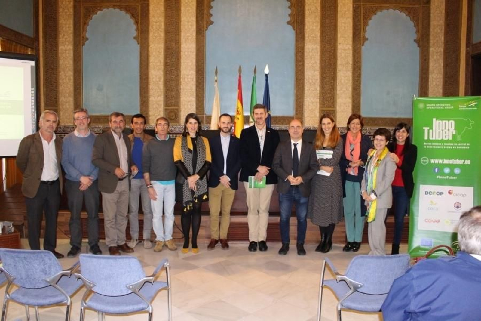Foto de familia del encuentro. Foto de familia del encuentro.