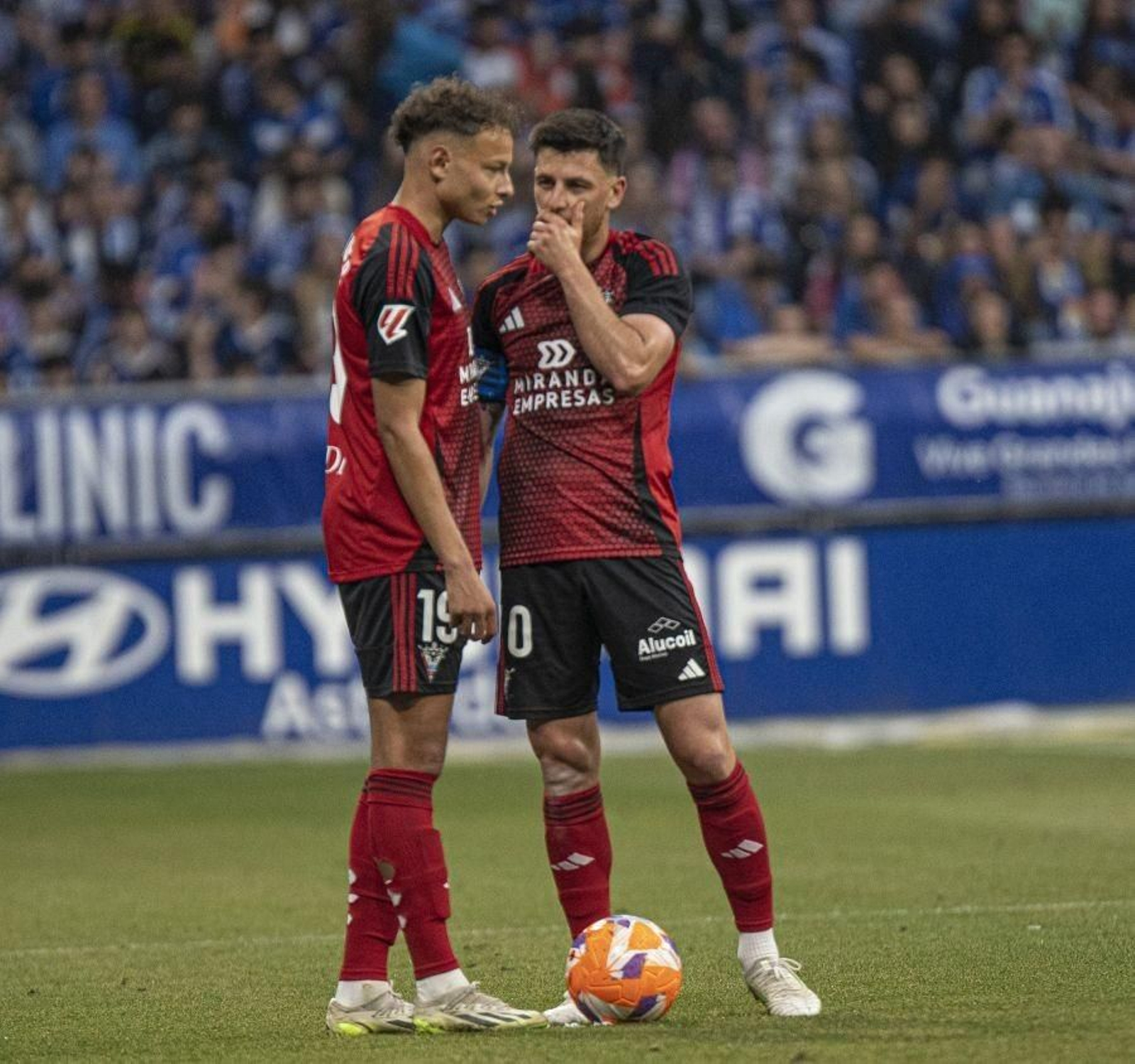 Las fotos del ascenso del Oviedo ante el Mirandés
