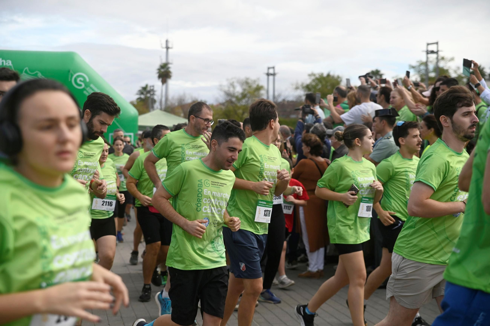 La XVIII Carrera contra el Cáncer en Córdoba, en imágenes