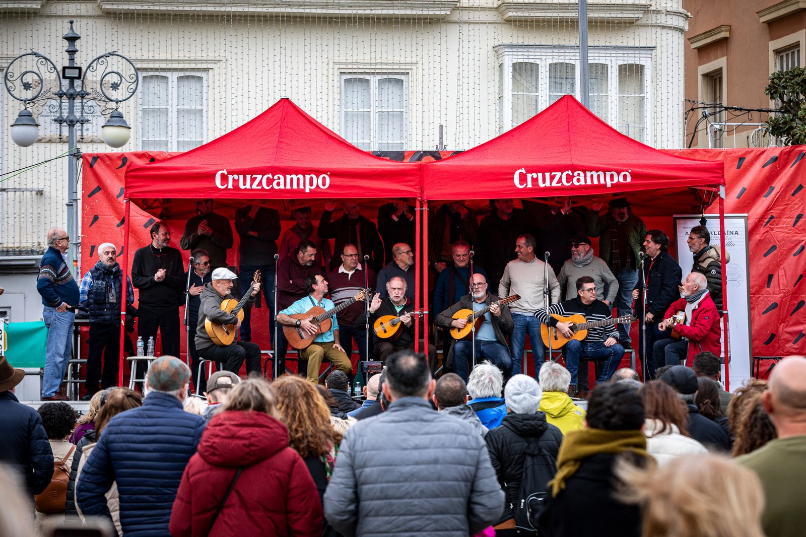 Búscate entre las mejores imágenes que ha dejado la Ostionada Popular