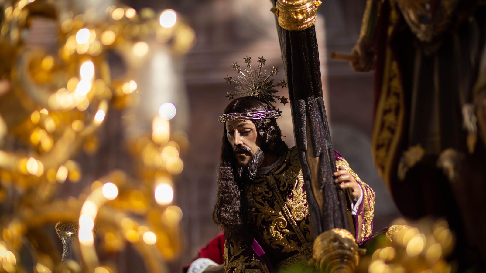 Nuestro Padre Jesús de las Tres Caídas en la plaza de Santo Domingo, Miércoles Santo 2023. ARCHIVO (Granada Hoy)