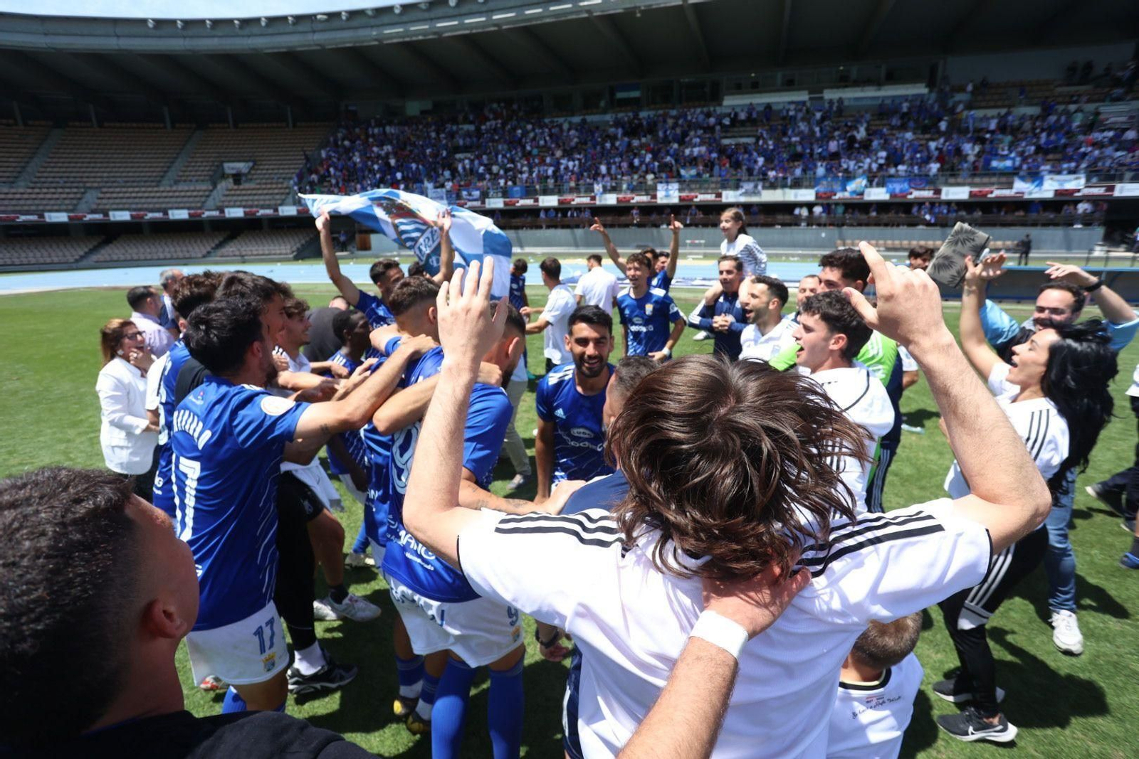 Imágenes de la celebración del Xerez CD del ascenso virtual a Segunda RFEF Imágenes de la celebración del Xerez CD del ascenso virtual a Segunda RFEF