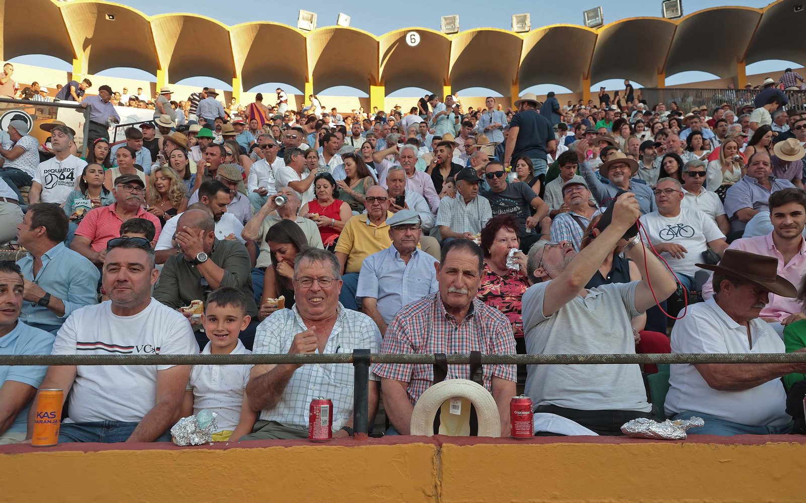 Búscate durante la corrida del viernes de la Feria Real de Algeciras 2024