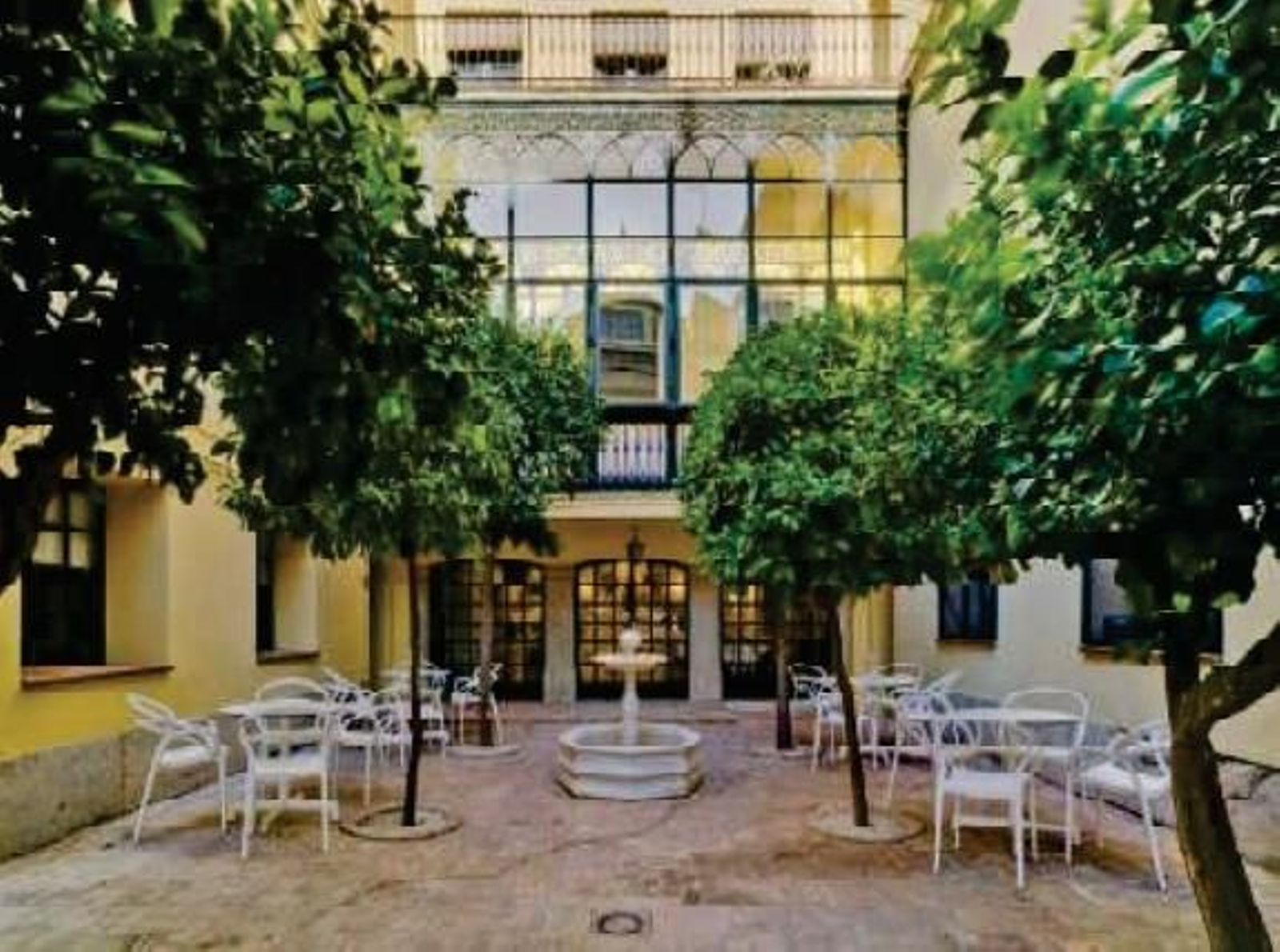 Uno de los patios interiores del edificio, con catalogación A2, que figura en la memoria del proyecto de cambio de uso.