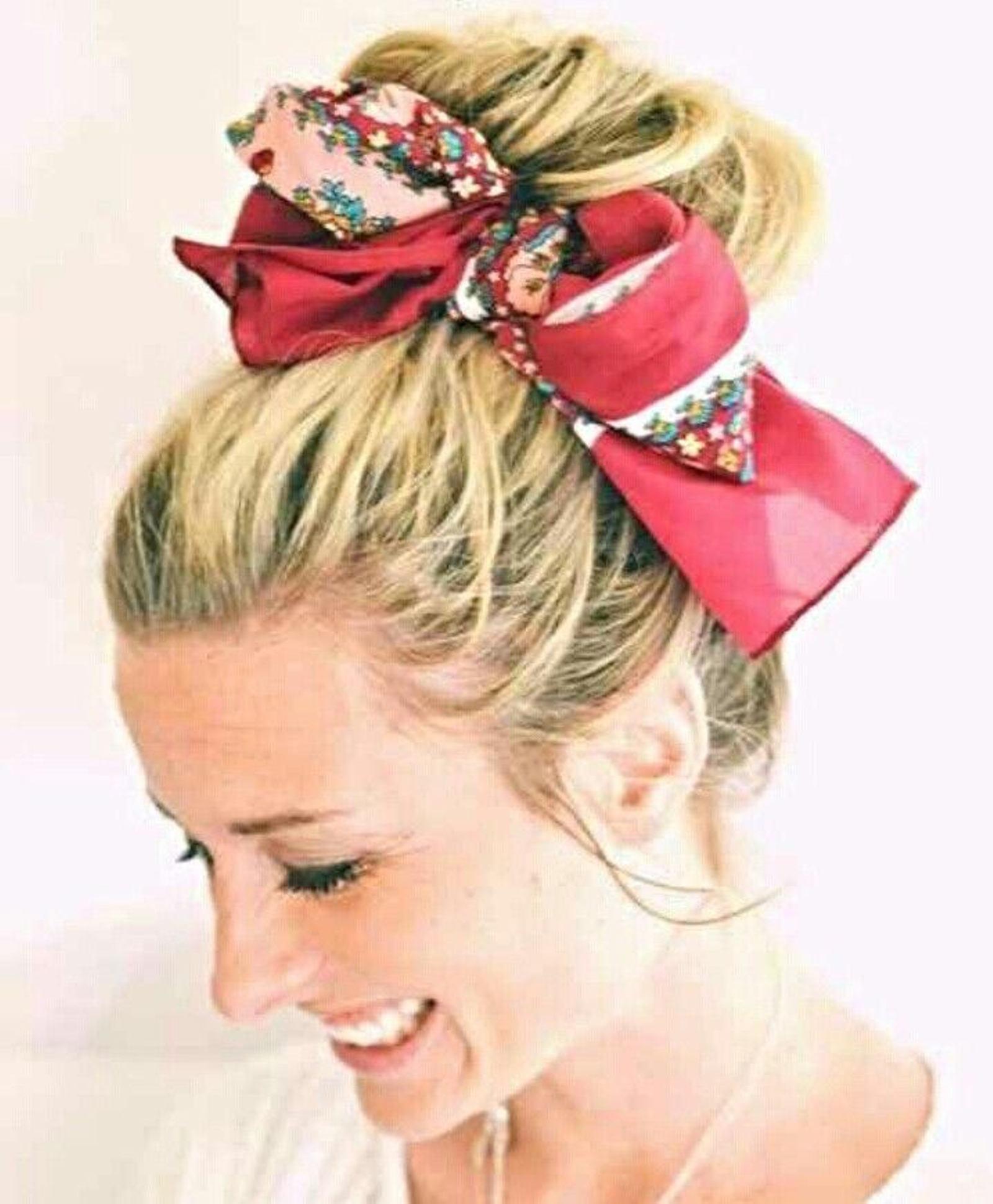 Las 30 formas más originales de llevar un pañuelo en tus looks de verano