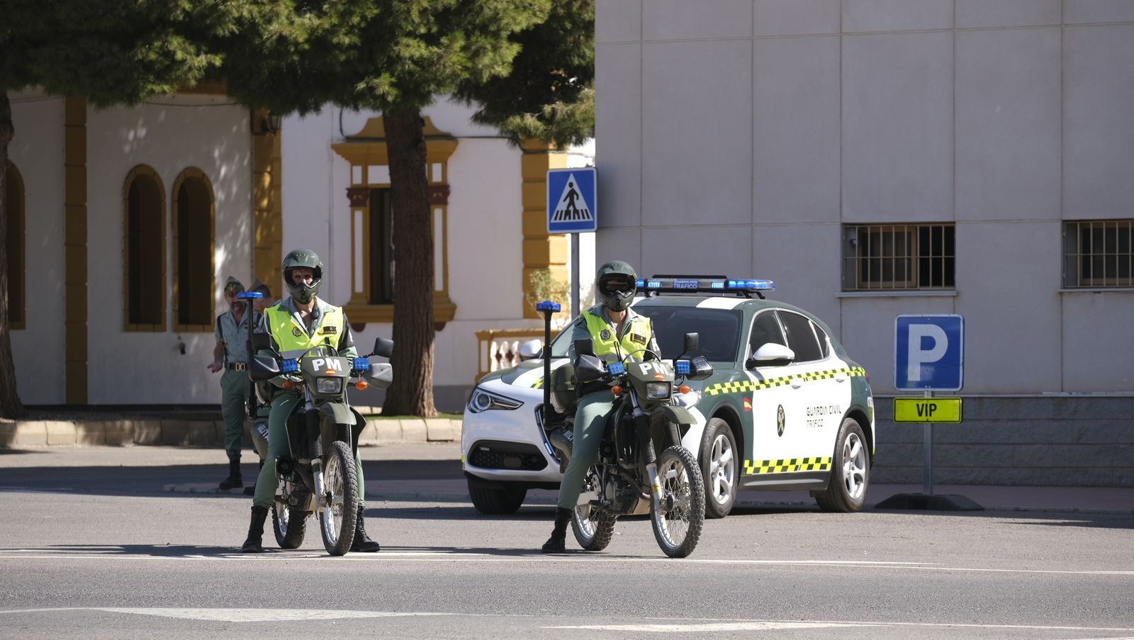 Imágenes de la visita de la Ministra de Defensa Margarita Robles a la Brigada Alfonso XIII de La Legión