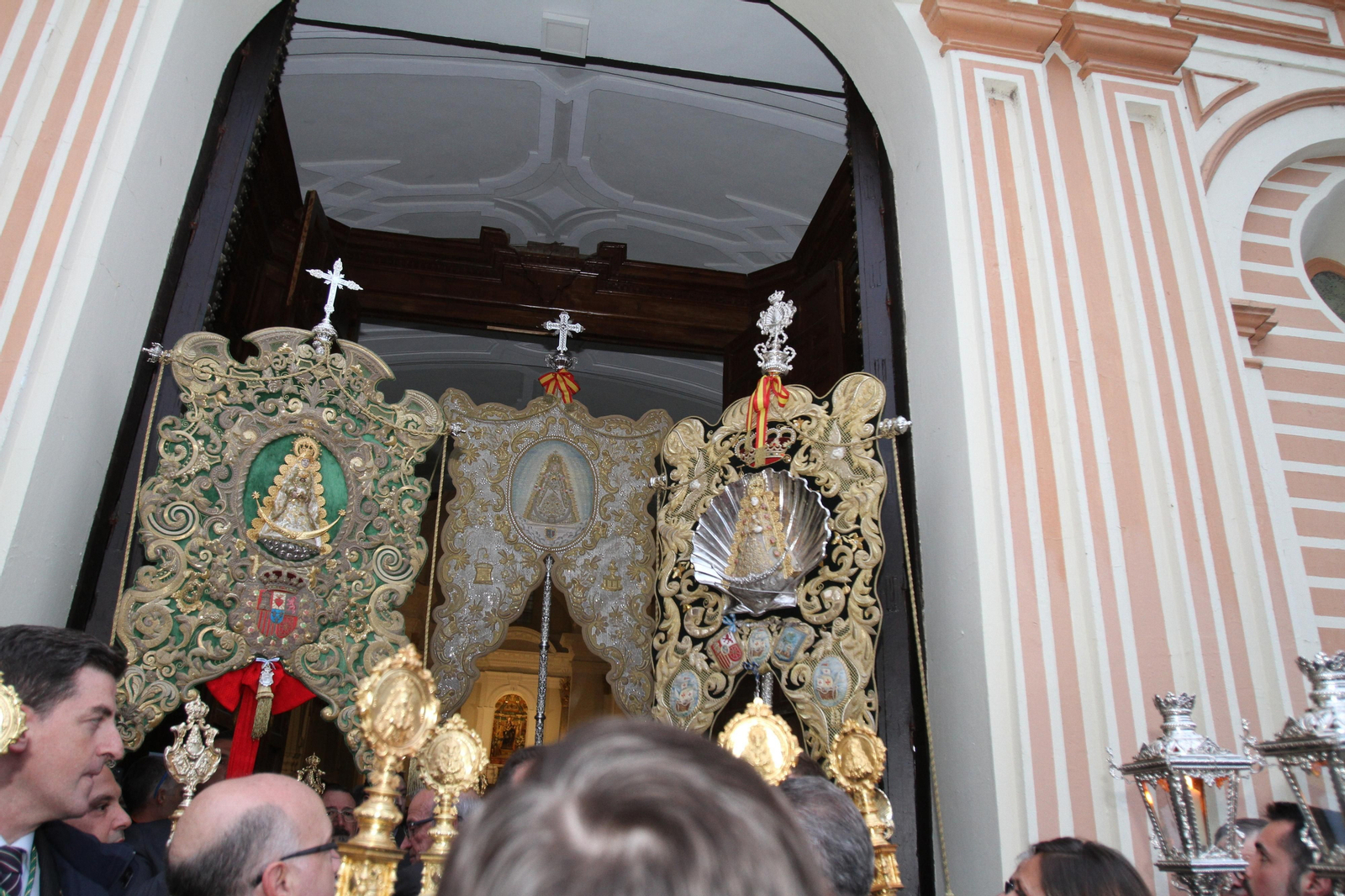 Imágenes del Recorrido del Rosario Glorioso de La Magna Rociera