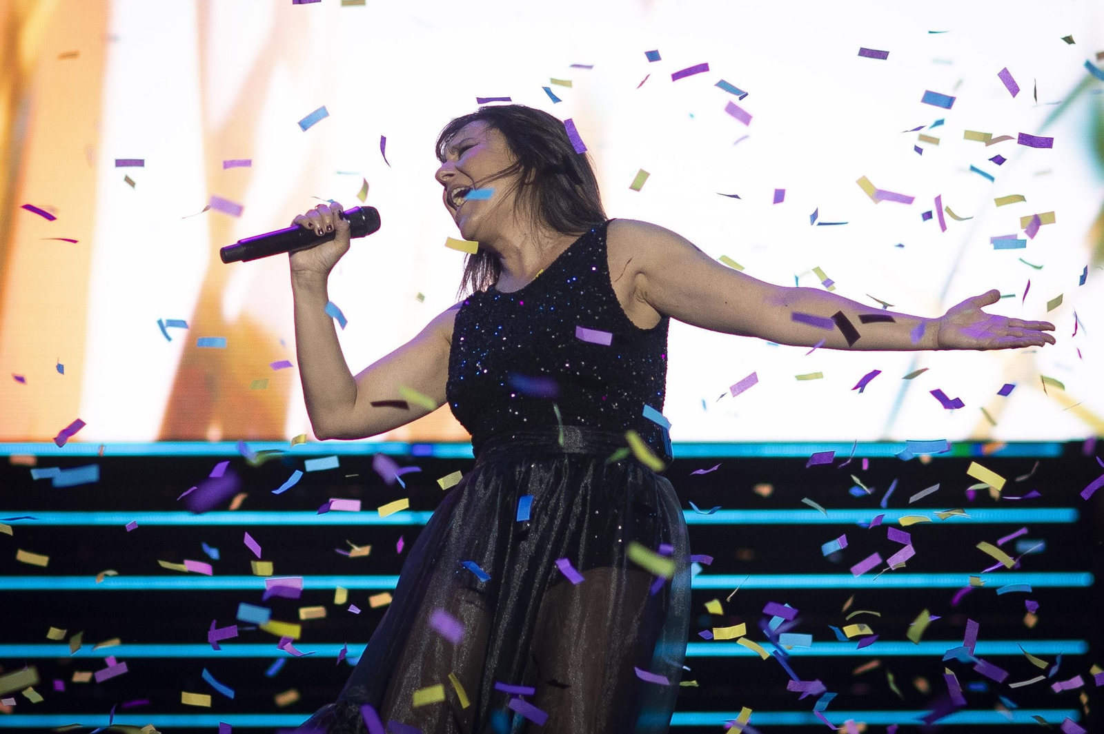 Todas las imágenes del concierto de Amaral en la Plaza de Toros