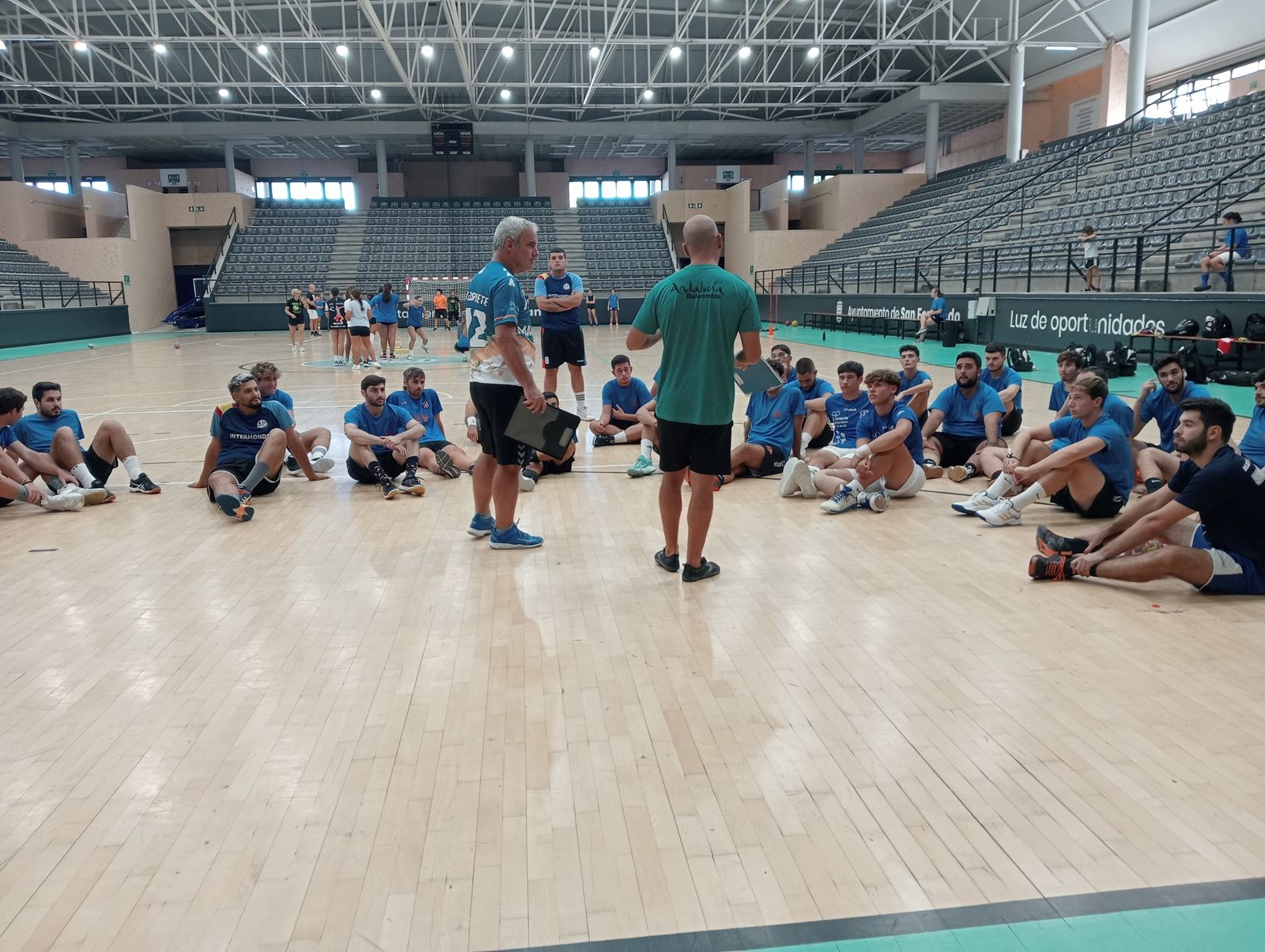 El Club Balonmano San Fernando, en el pabellón de Bahía Sur.