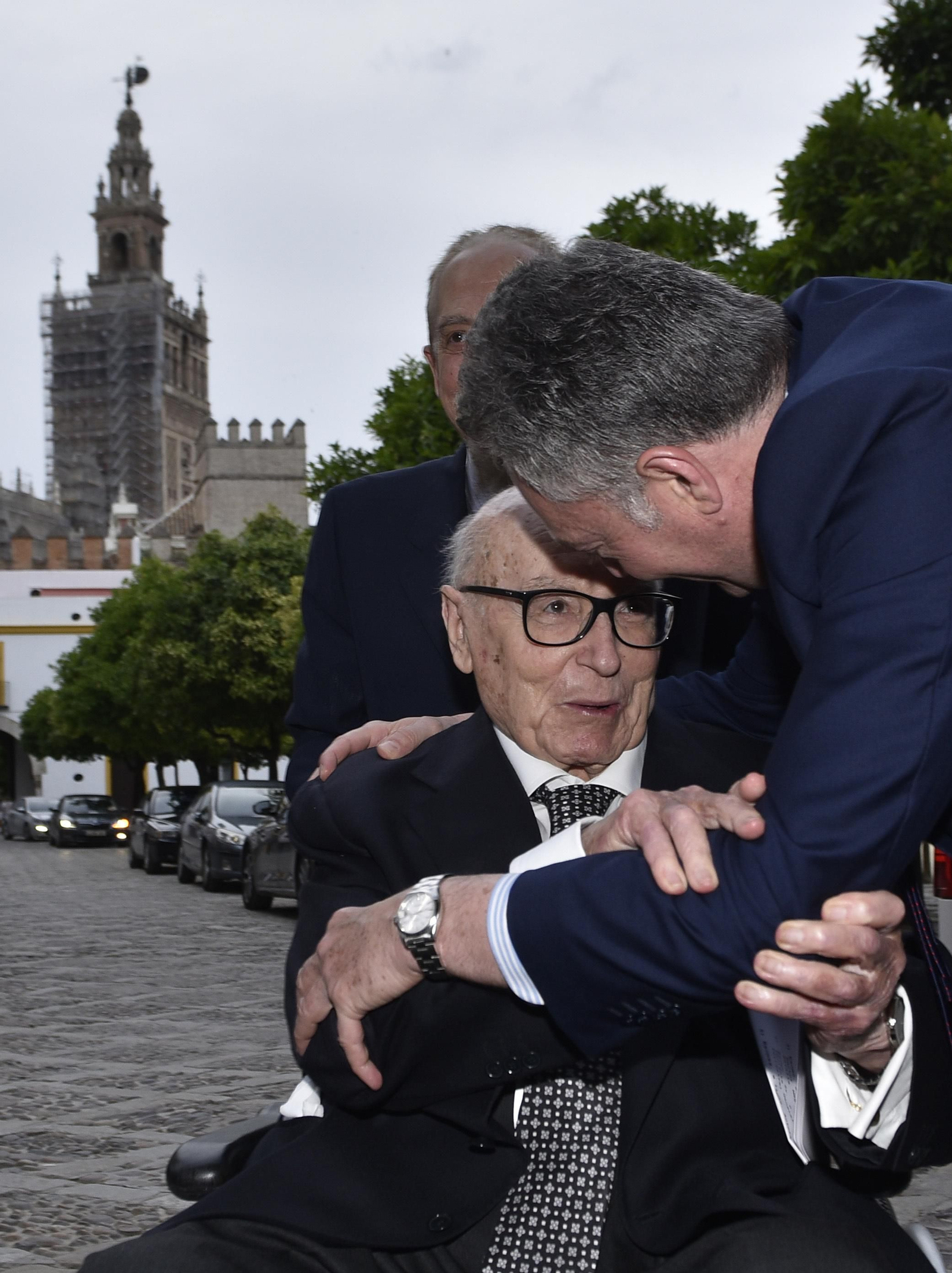 Los asistentes al VII Premio Manuel Clavero