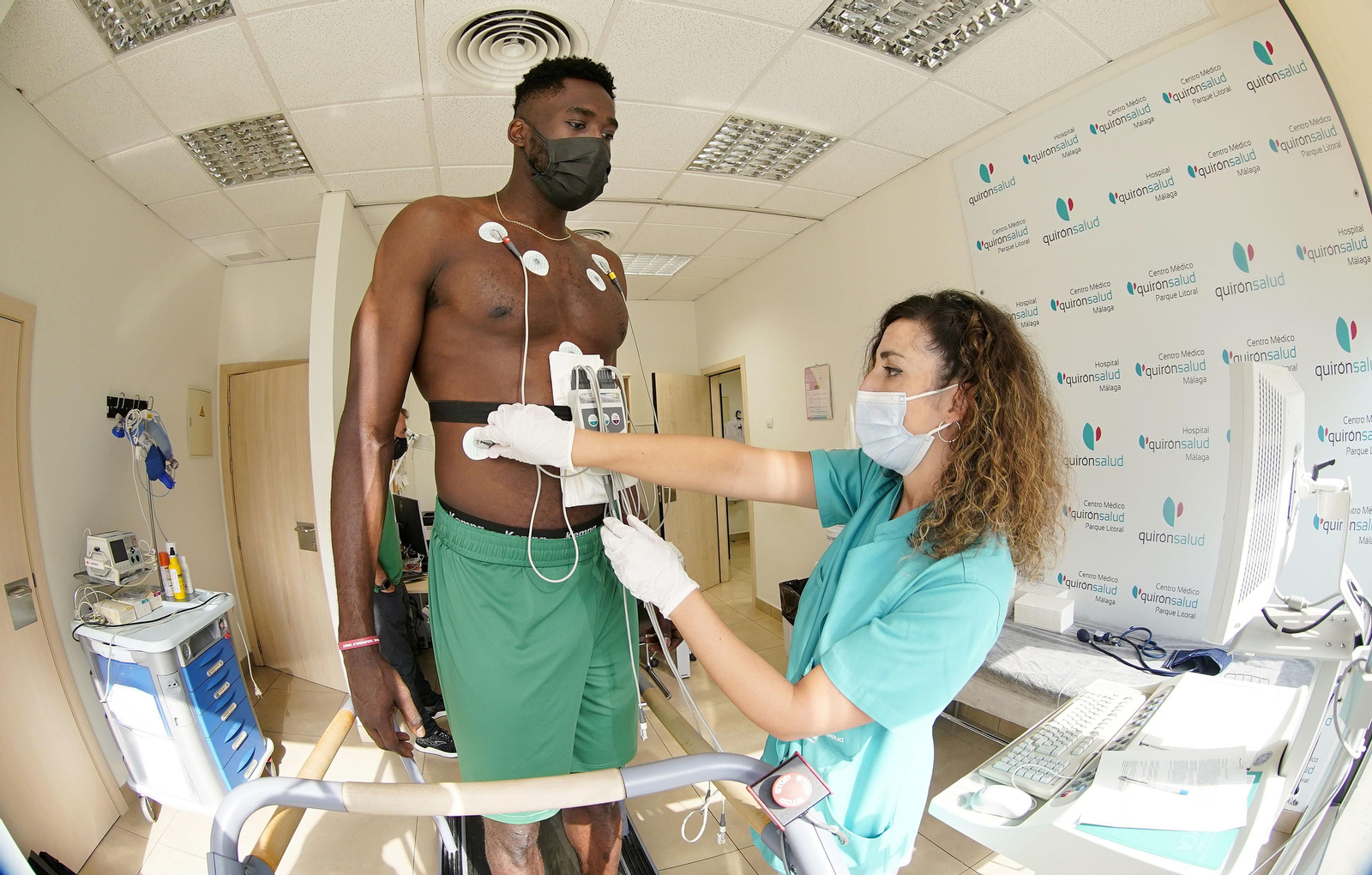 Fotos: El entrenamiento del Unicaja, ya con Michael Eric