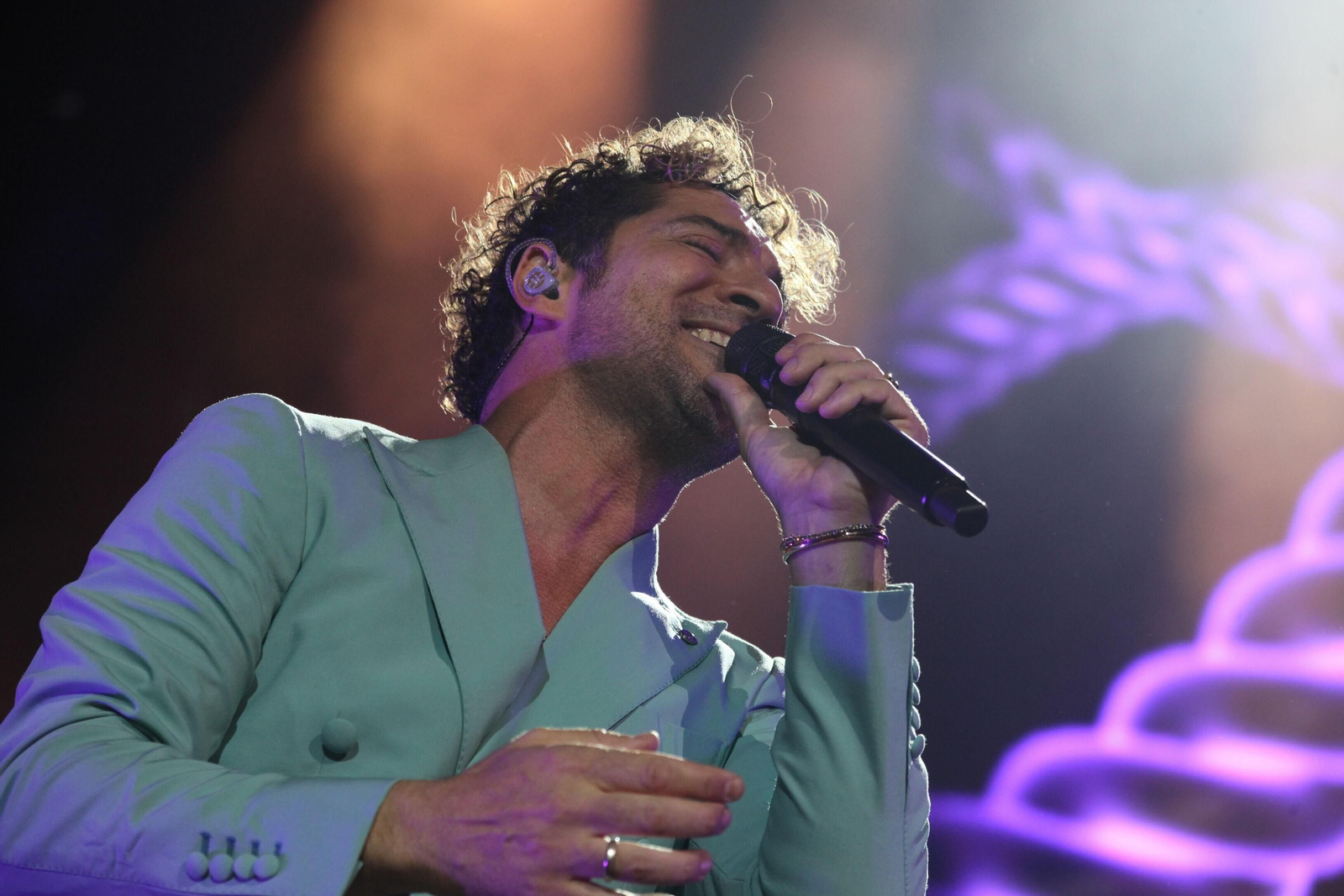Así ha sido el concierto de David Bisbal en Granada