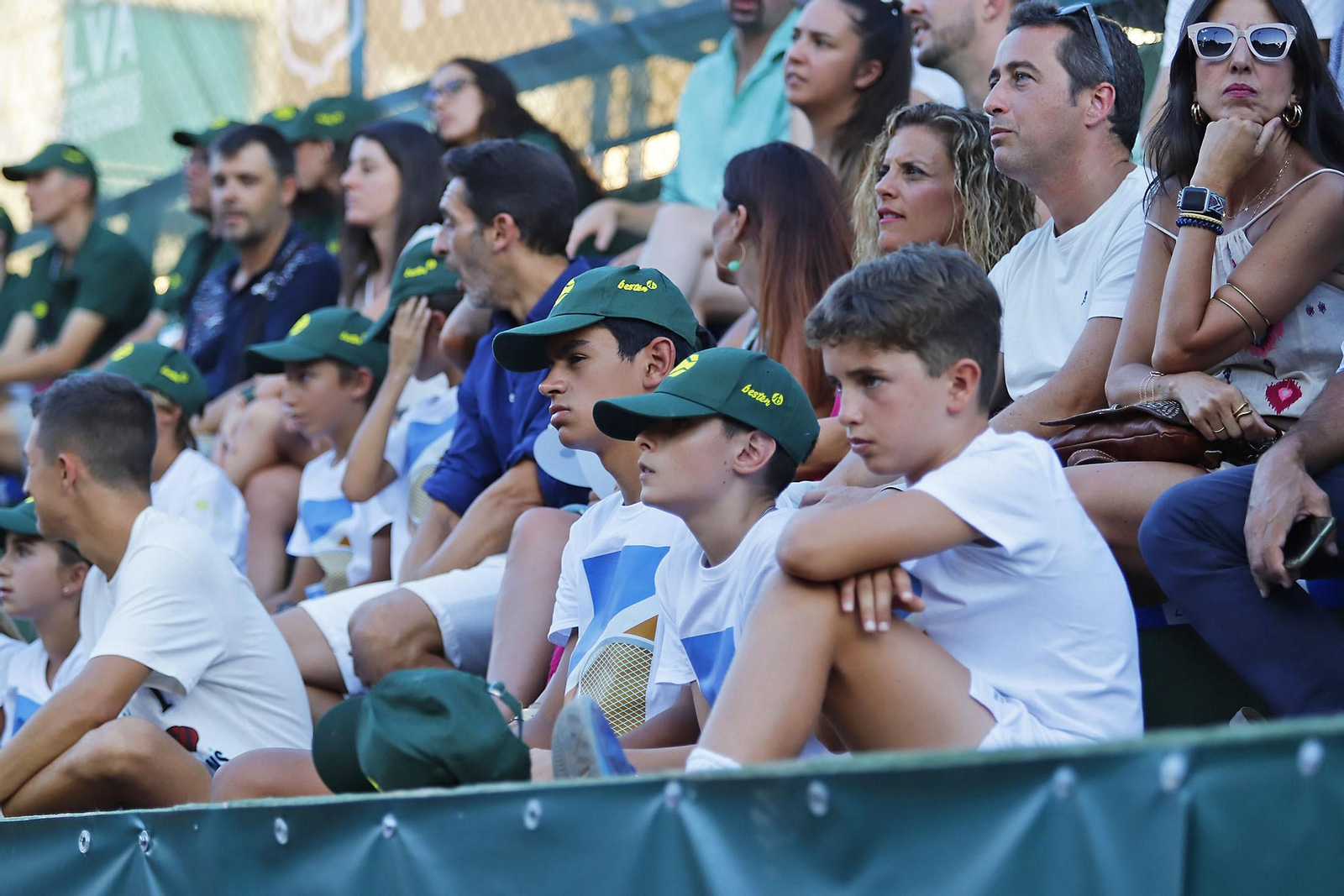Imágenes del ambiente en la final femenina de la Copa del Rey de tenis de Huelva