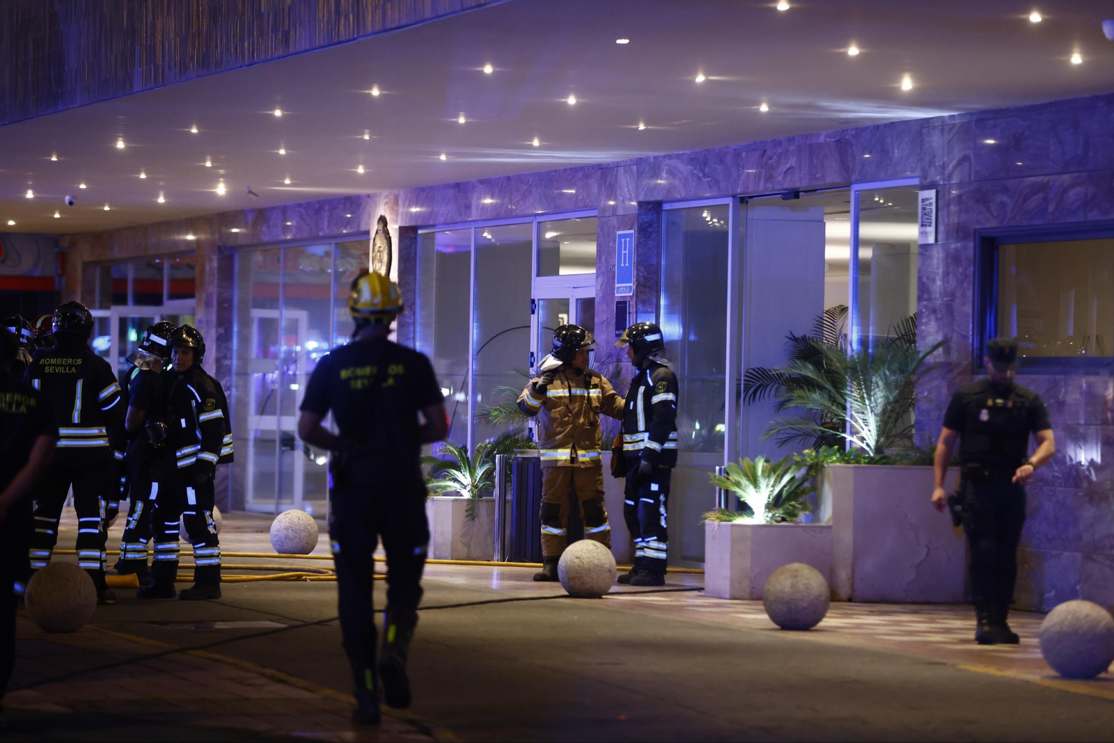 Incendio en el hotel Los Lebreros en Sevilla