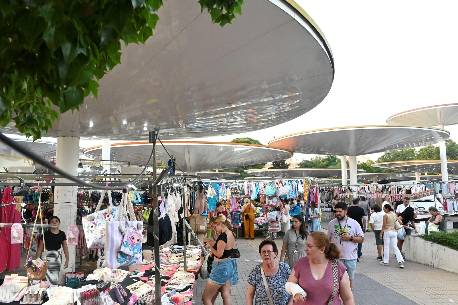 El mercadillo nocturno de las Setas de Córdoba en agosto
