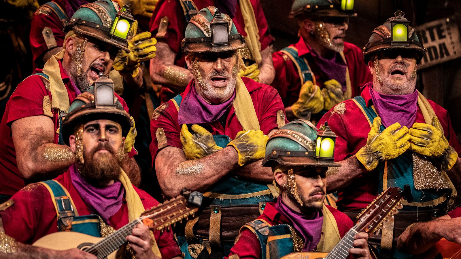 Búscate entre las mejores imágenes de la primera sesión de semifinales del COAC 2025