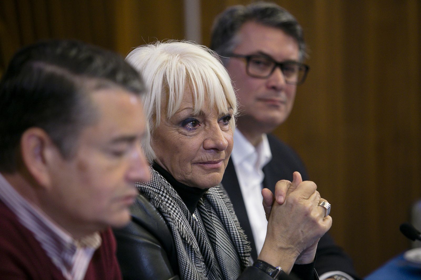 Teófila Martínez, ayer en un momento de la rueda de prensa que ofreció en Cádiz para anunciar que no se presentará a las elecciones municipales de 2019.