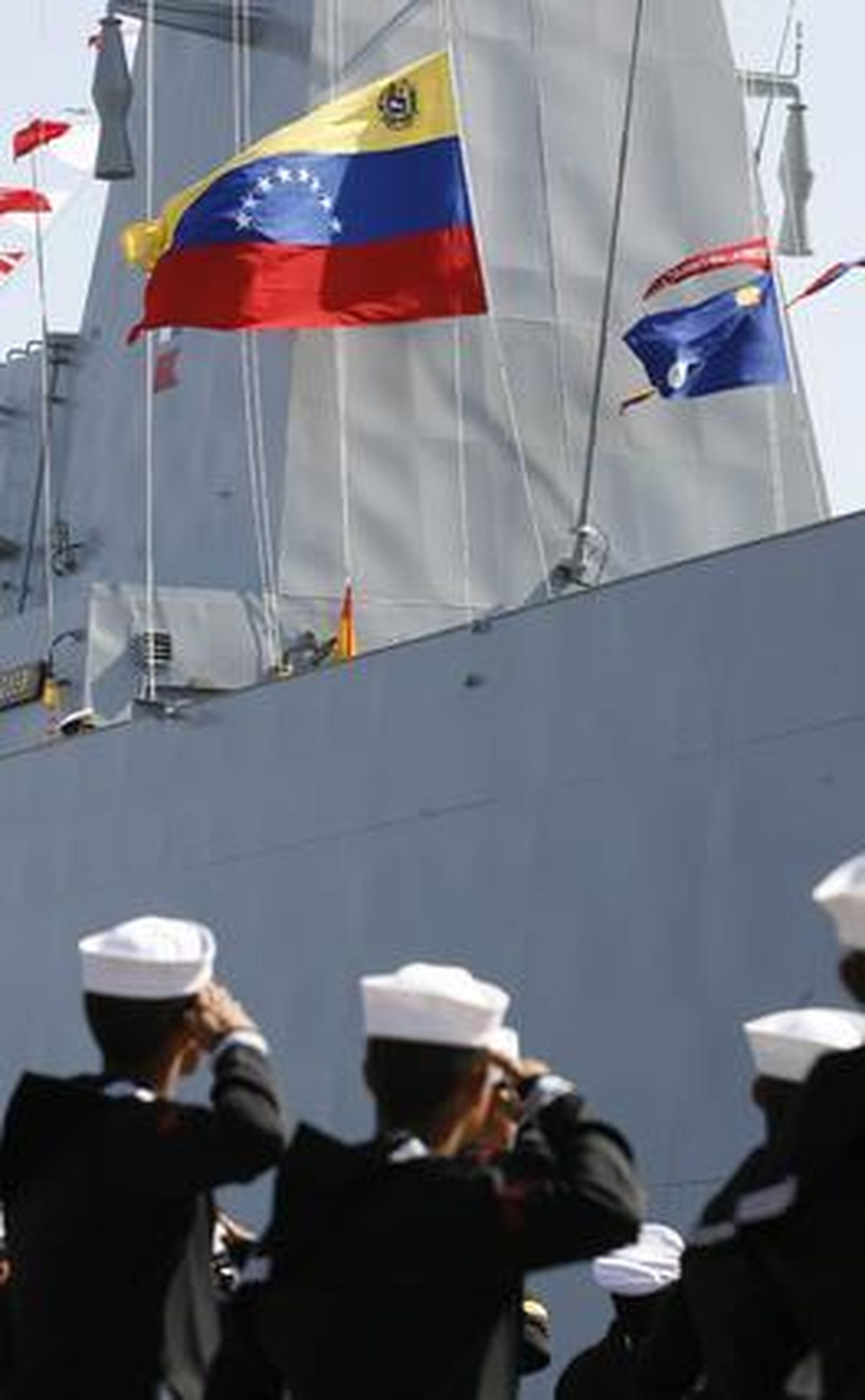 Navantia entrega el primero de los cuatro Patrulleros Oceánicos de Vigilancia que fabrica para la Armada Venezolana. 

Foto: Borja Benjumeda